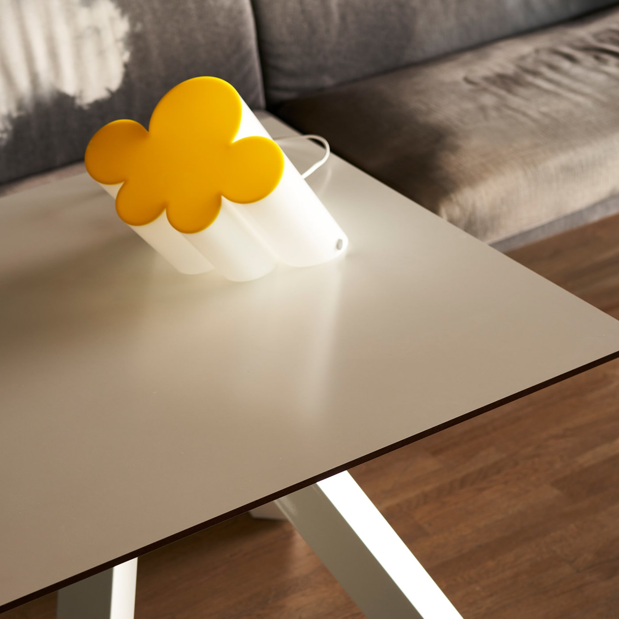Passiflora Yellow Table Lamp - Alternative view 3