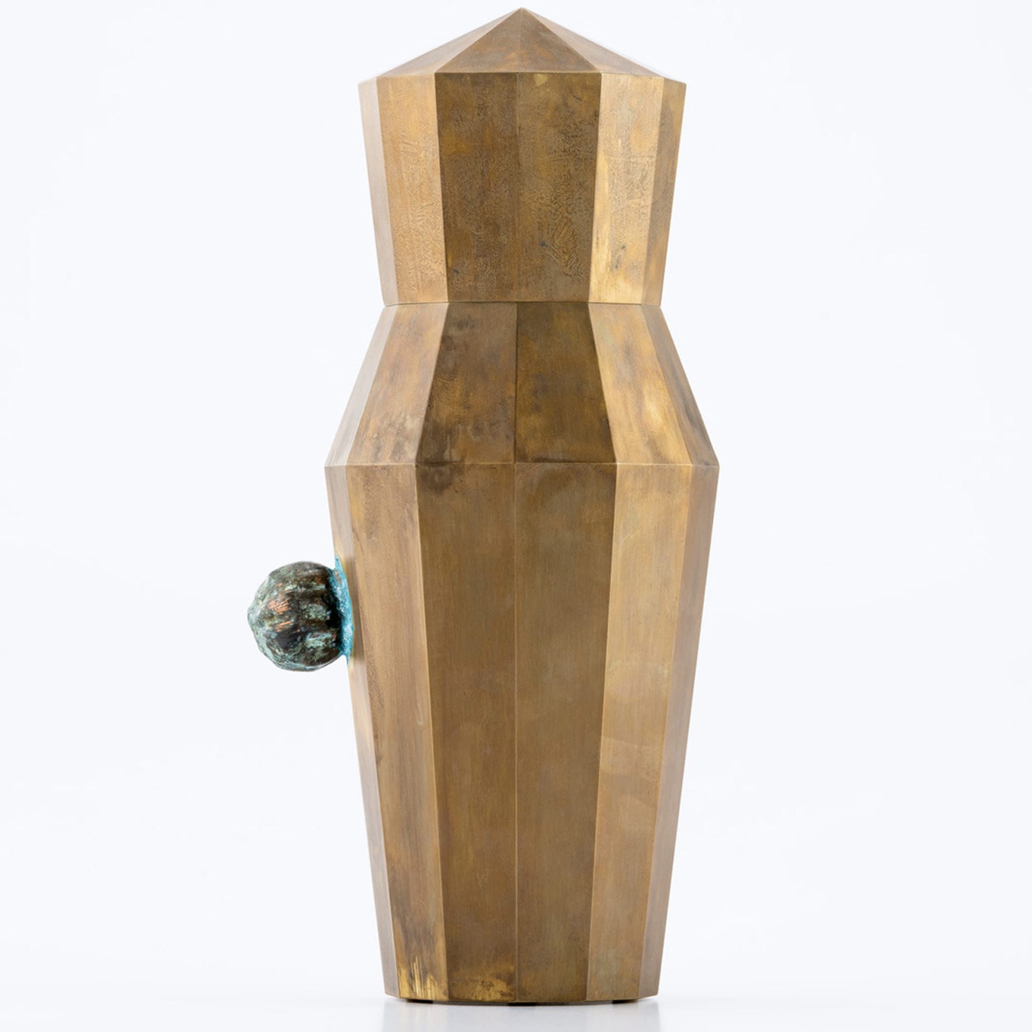 Walnut Vase - Alternative view 1
