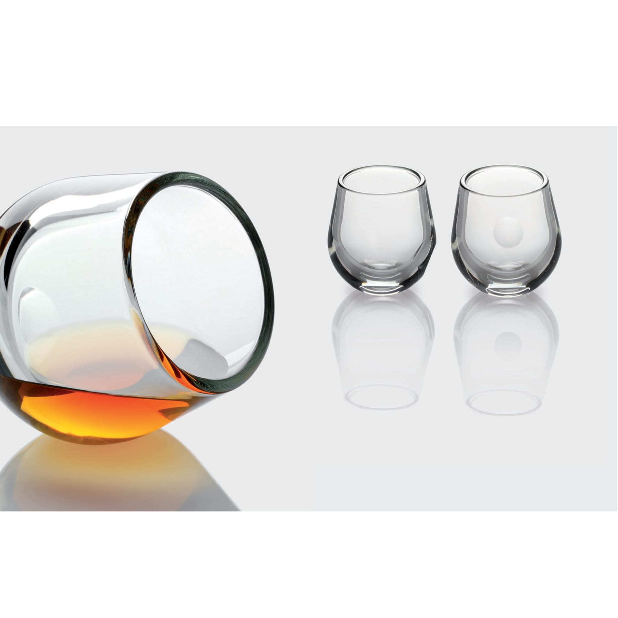 Set of 2 Moon Cognac Glasses - Alternative view 1