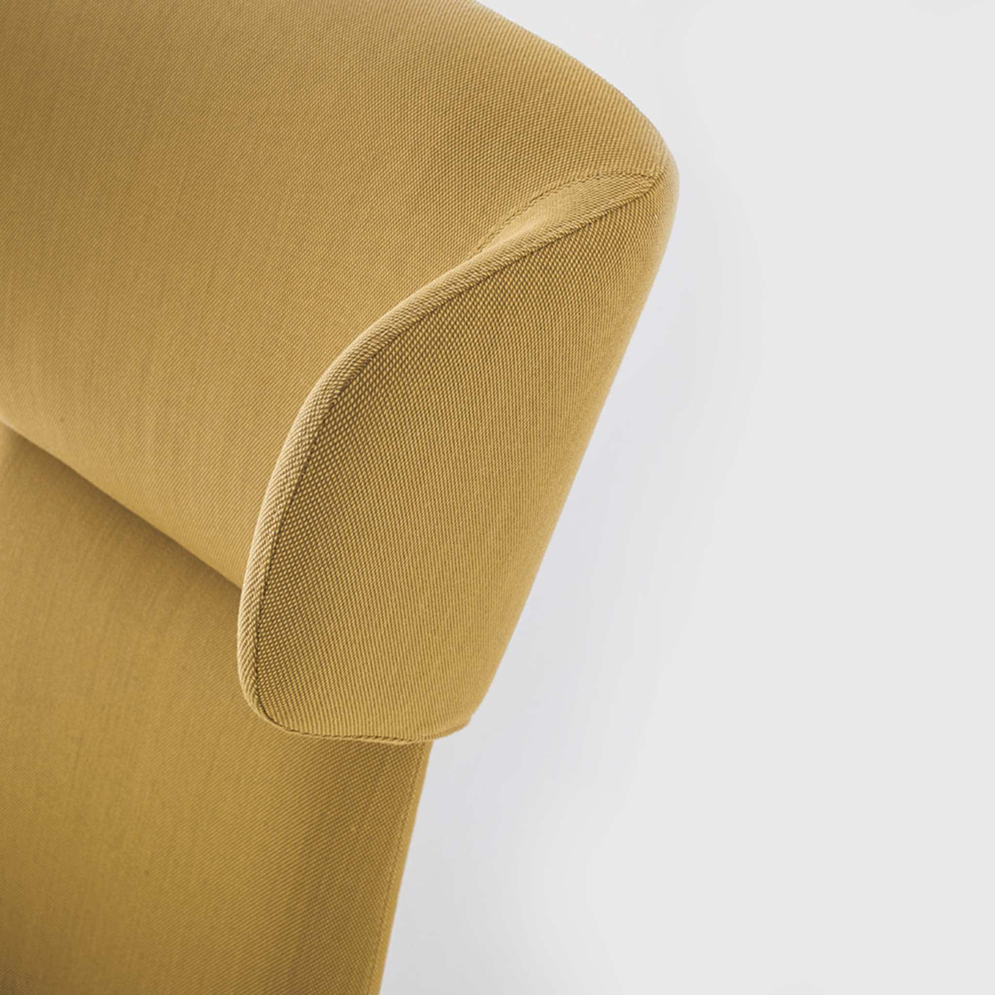 Myplace Sessel mit umhüllender kopfstütze by Michael Geldmacher - Alternative Ansicht 2