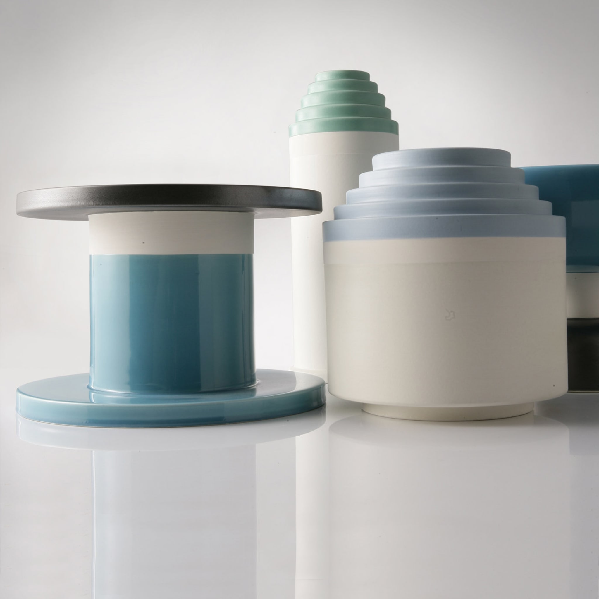 Small Round Turquoise Vase by Ettore Sottsass - Alternative view 1