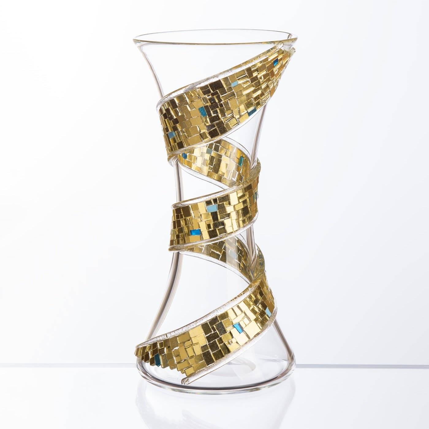 Spira Gold Vase - Serena Luxury Mosaic