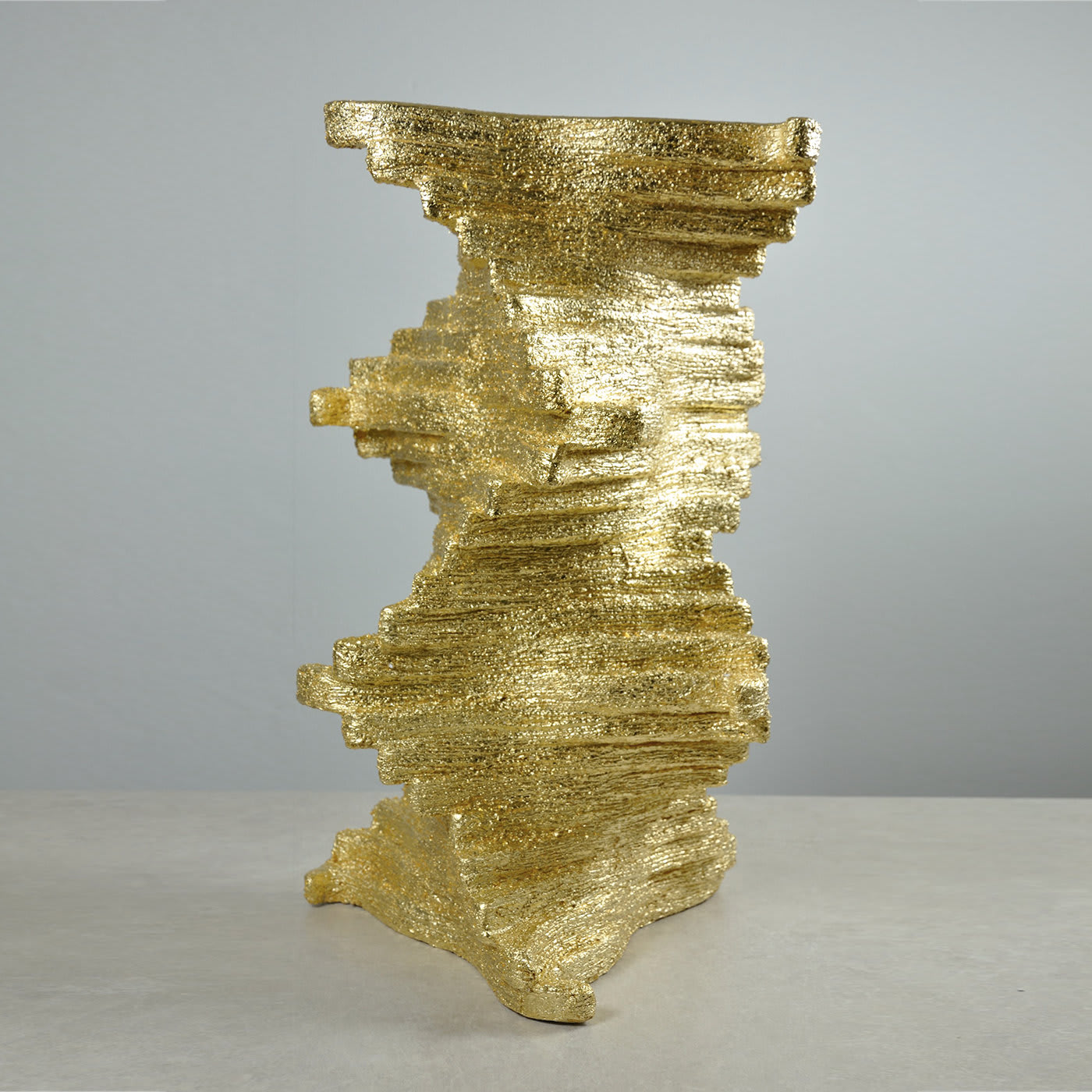 Gold Leaf Triangular Vase - PB Studio Artigiano