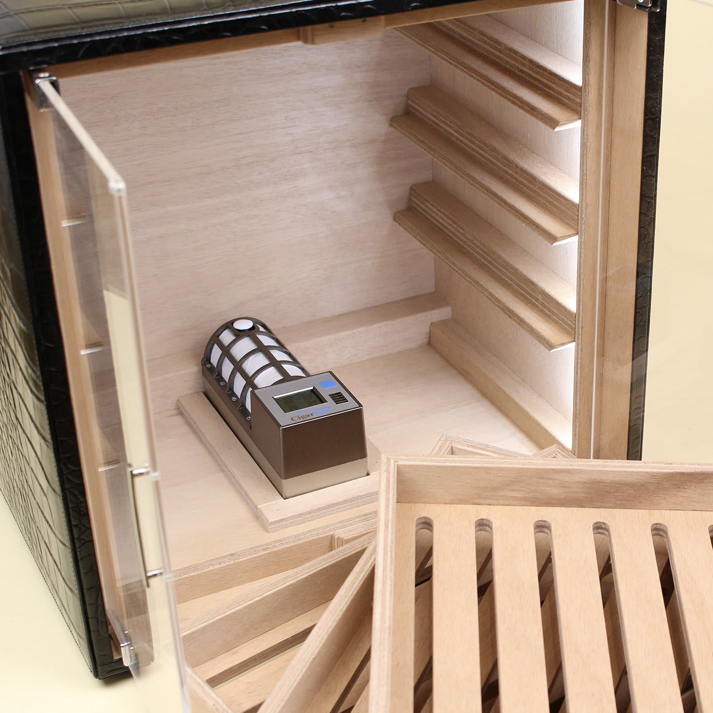 Brown Leather Cigar Humidor Cabinet - Renzo Romagnoli