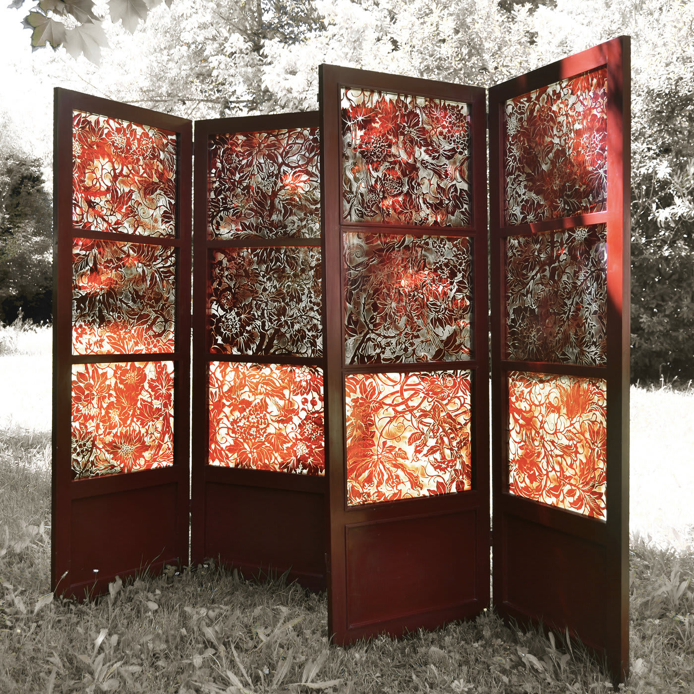 Red Glass Screen - Turelli Studio