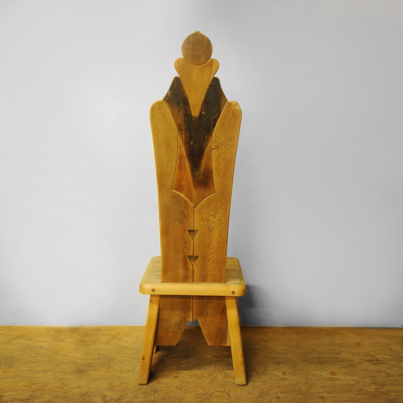 Suit Throne Chair - Falegnameria Helmut Santifaller