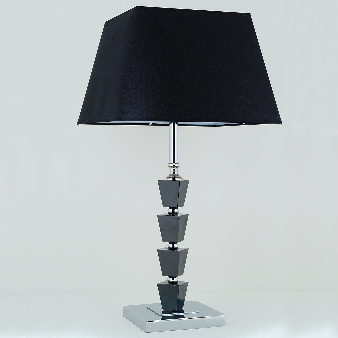 Sally Table Lamp - CosmoTre