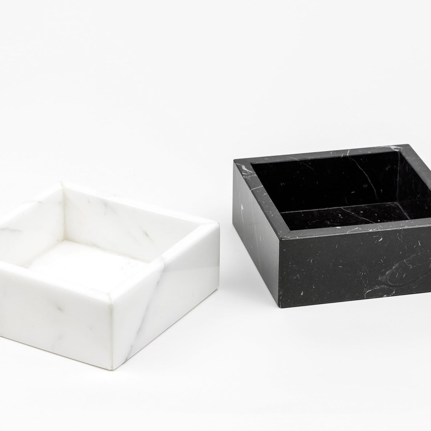 Black Marble Guest Towel Tray - FiammettaV Home Collection