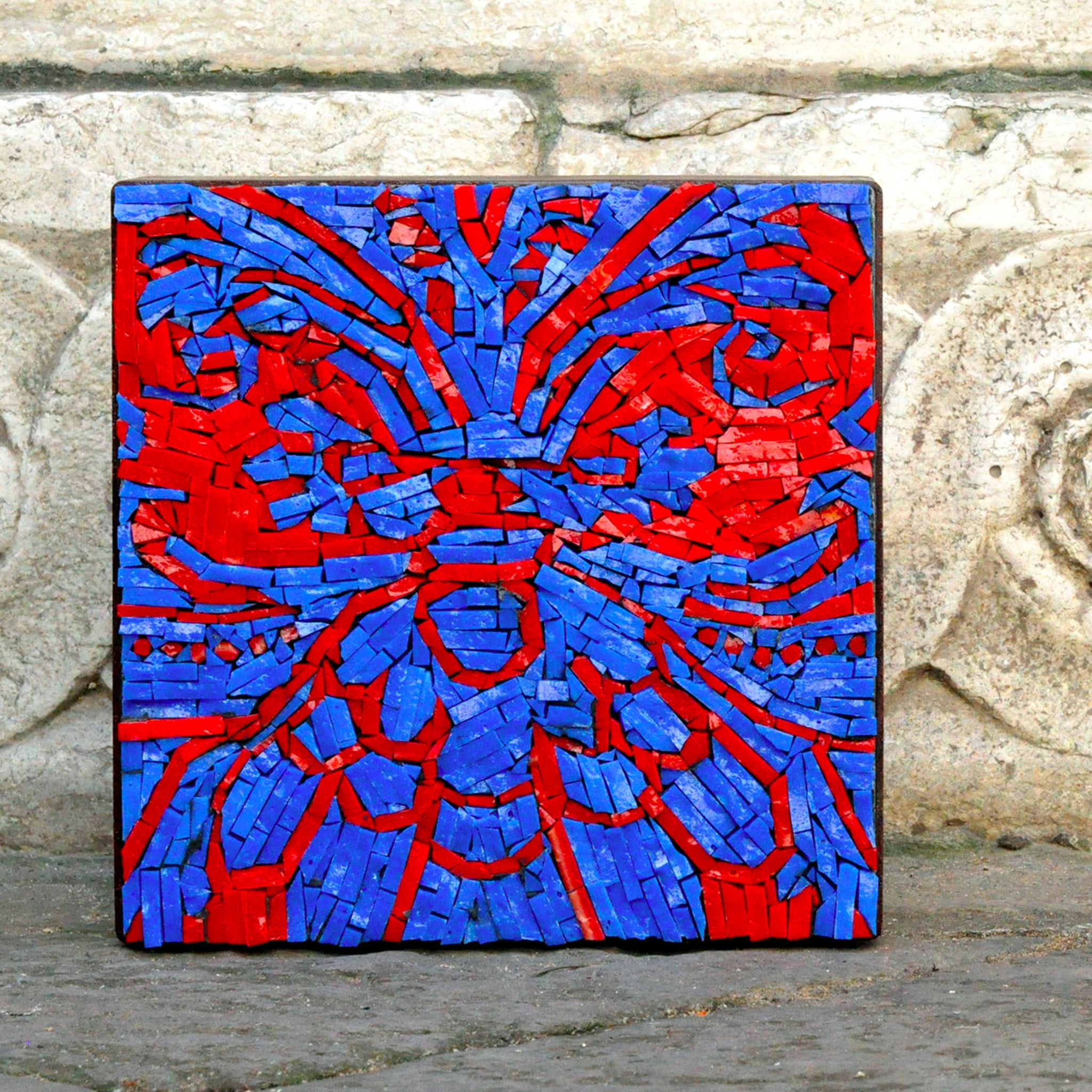 Mosaico decorativo rosso e acqua - Vista alternativa 2