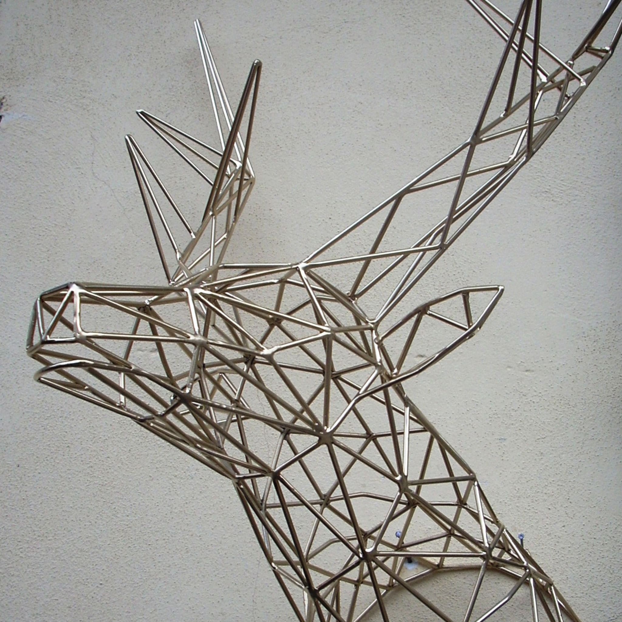 Sculpture de cerf en or - Vue alternative 1