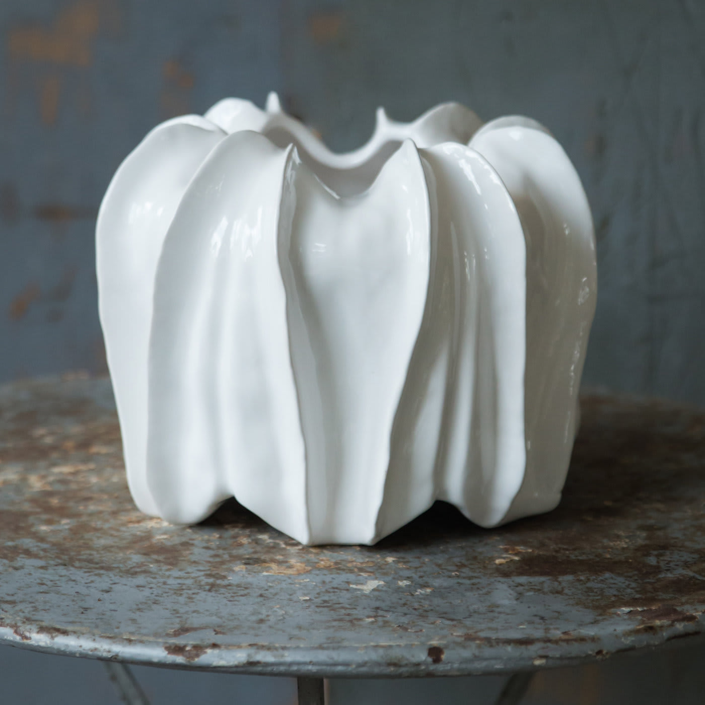 Seme White Vase - AGGF Ceramics