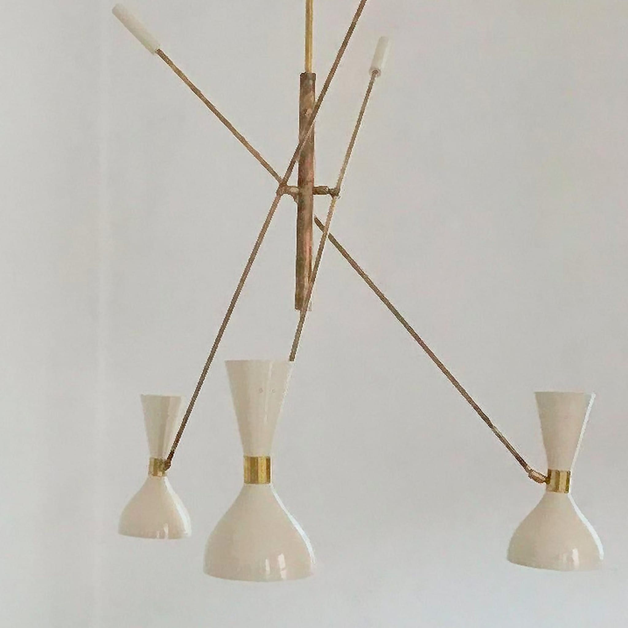 Contrappeso Adjustable 3-Arm Brass Ivory Chandelier - Alternative view 3