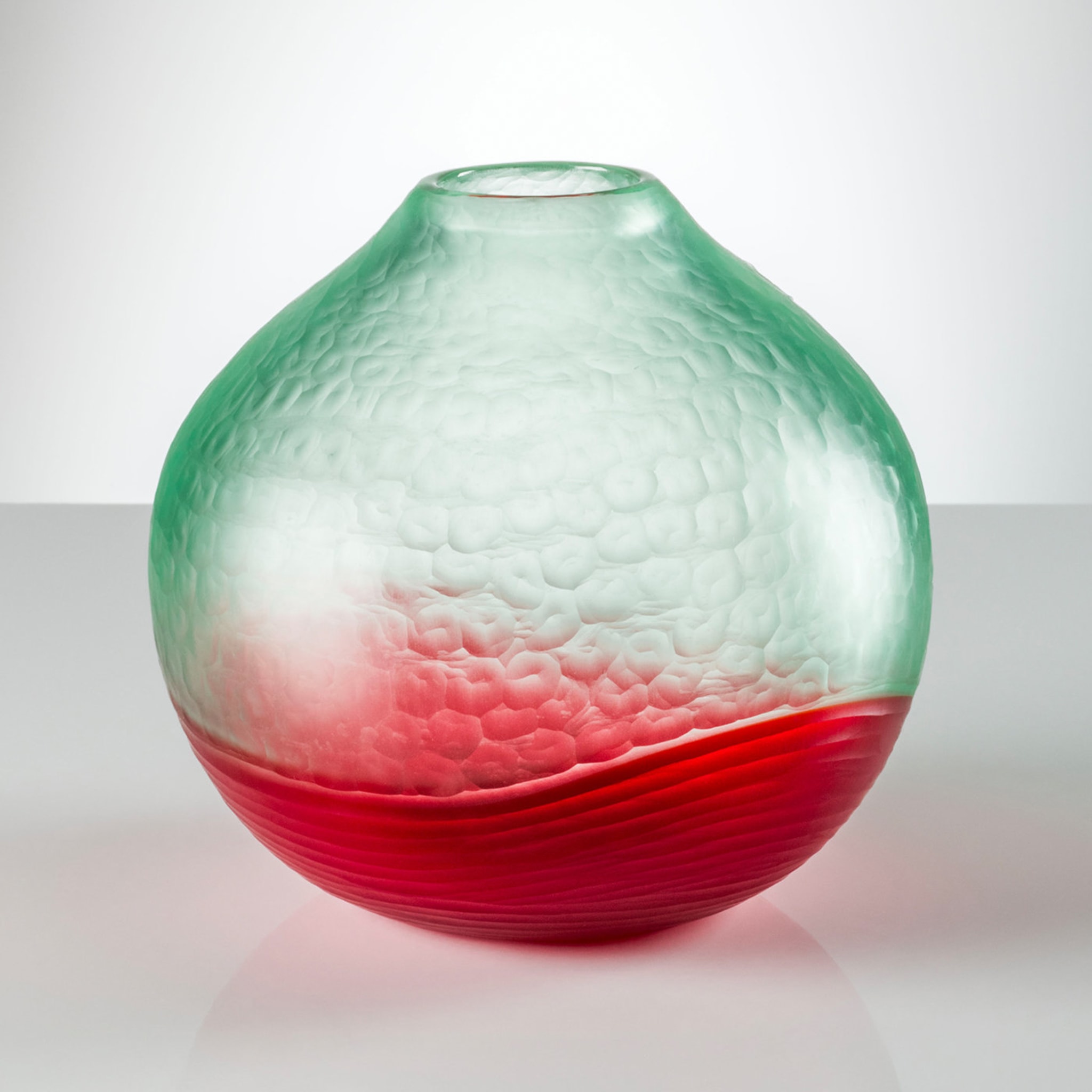 Battuto Bicolore Vase by Carlo Scarpa - Alternative view 1