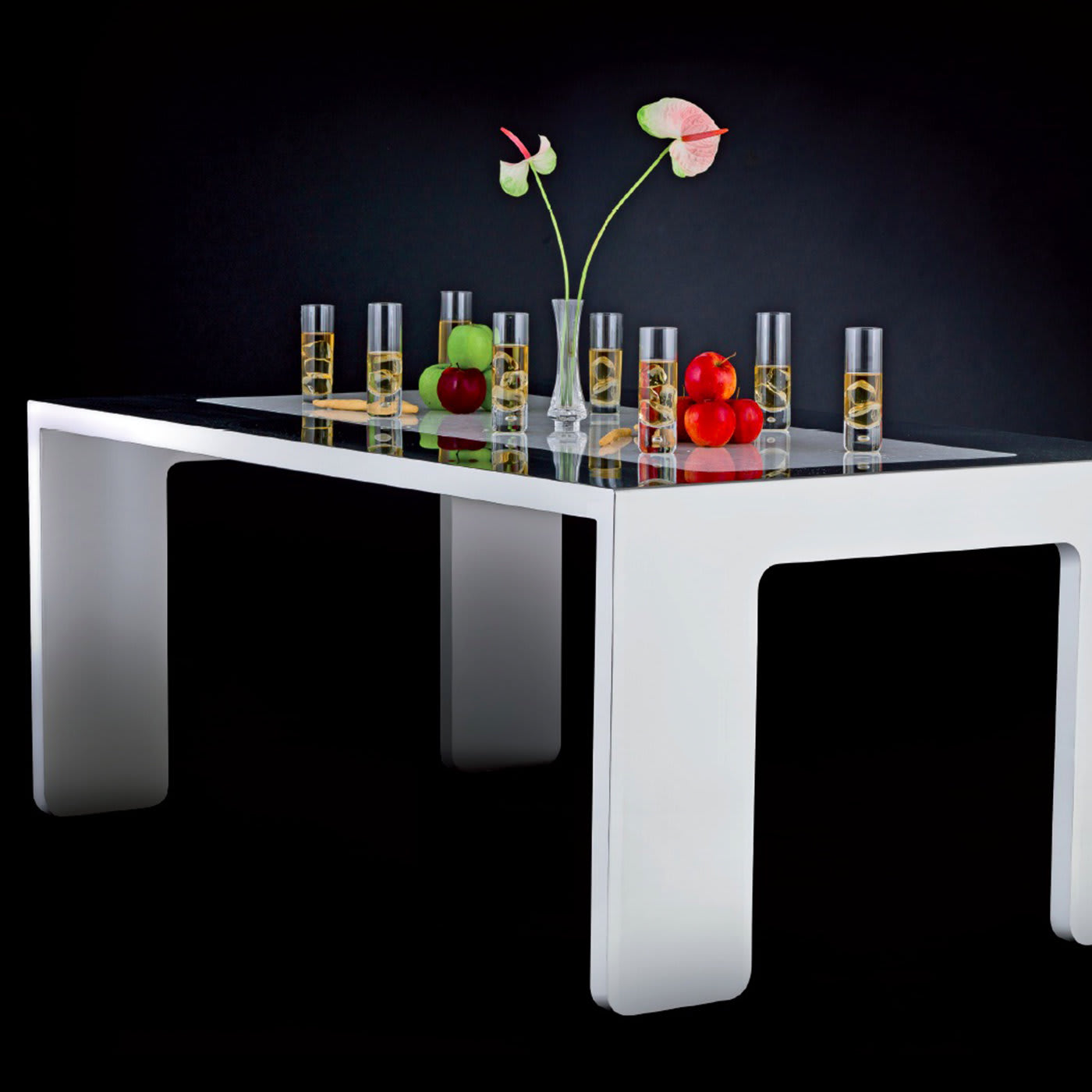 Accolgo Table by Giancarlo Pretazzoli - Lamberti Design