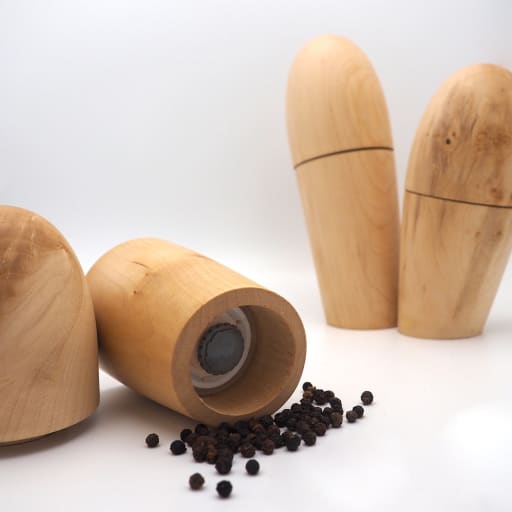 Tesse & Jesse Salt and Pepper Grinders White Salt Shaker Wooden Pepper Salt  Grinder Set Pepper