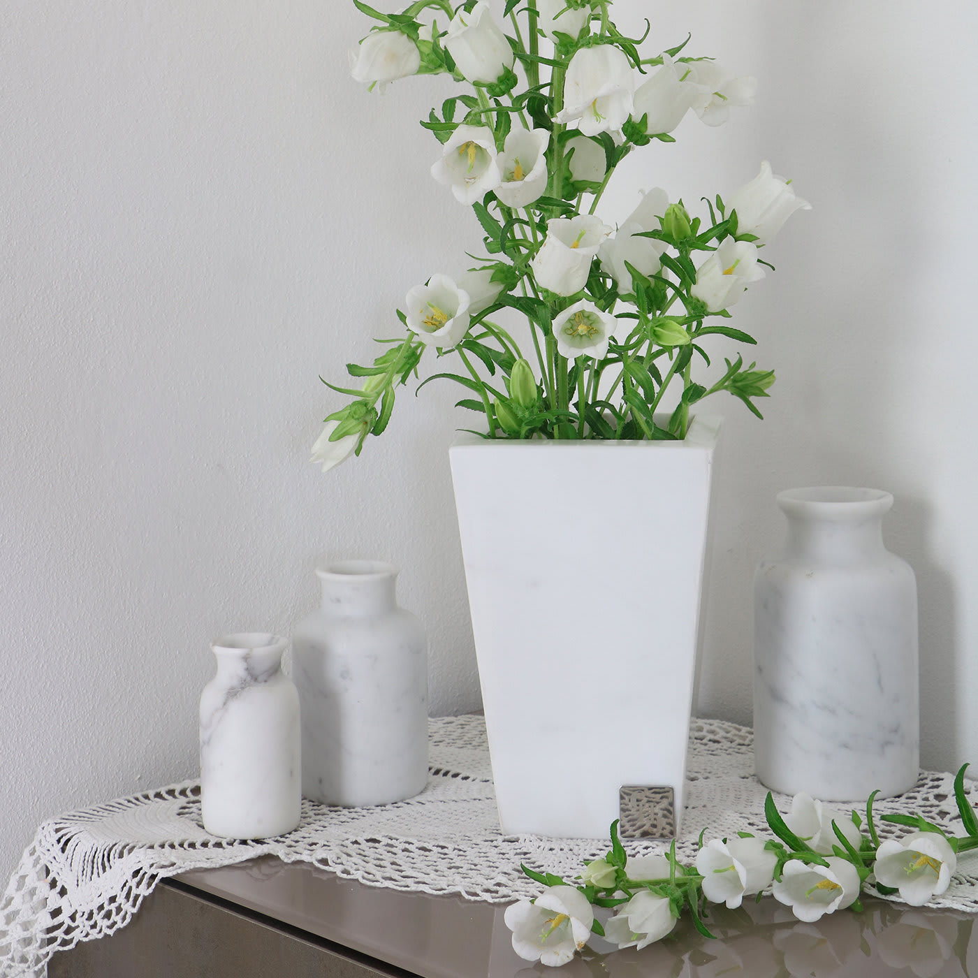 Trapezio Vase in White Carrara Marble - Carrara Home Design