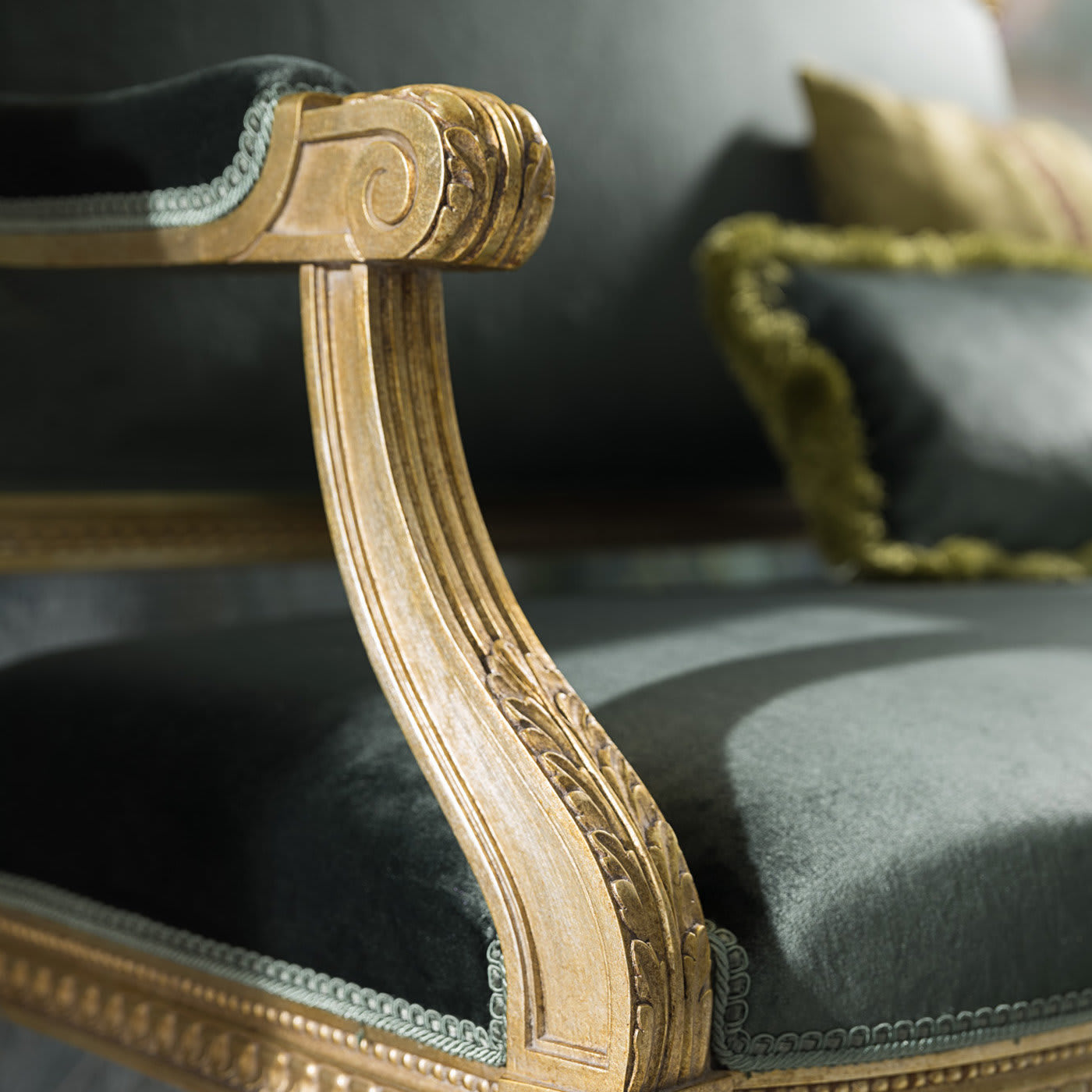 Small Sofa Louis XVI #1 - Salda