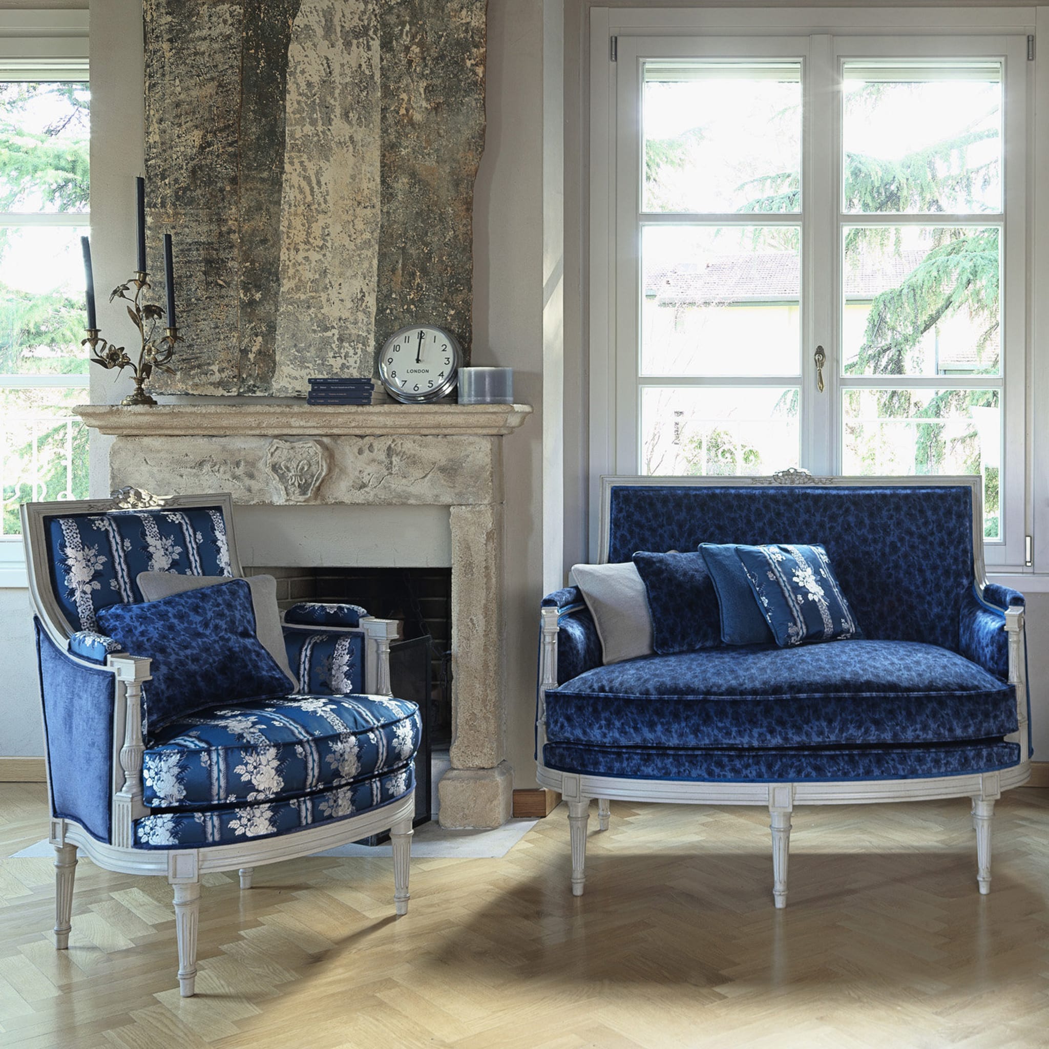 Small Blue Sofa Louis XVI - Alternative view 1