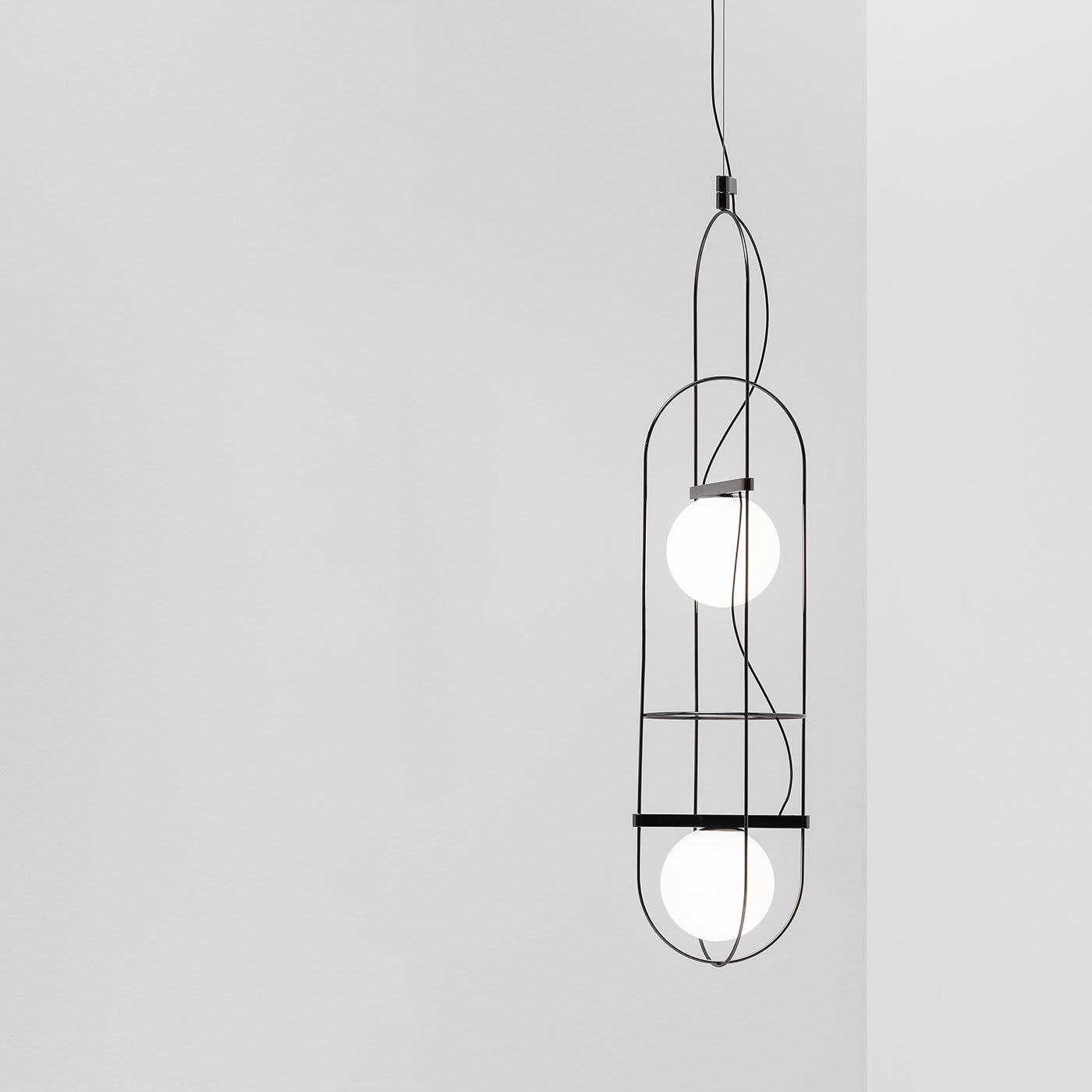 Setareh 2-Sphere Vertical Black Pendant Lamp by Francesco Librizzi - FontanaArte