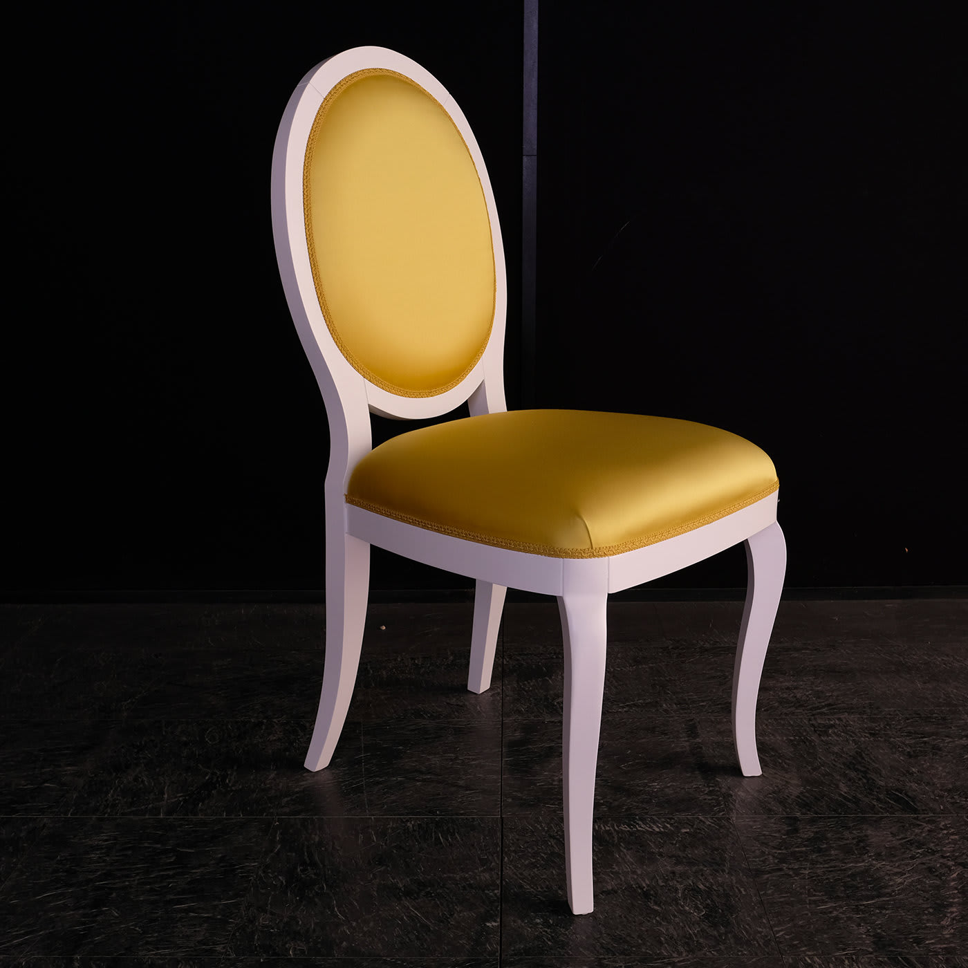 Fera Chair - Divina Project