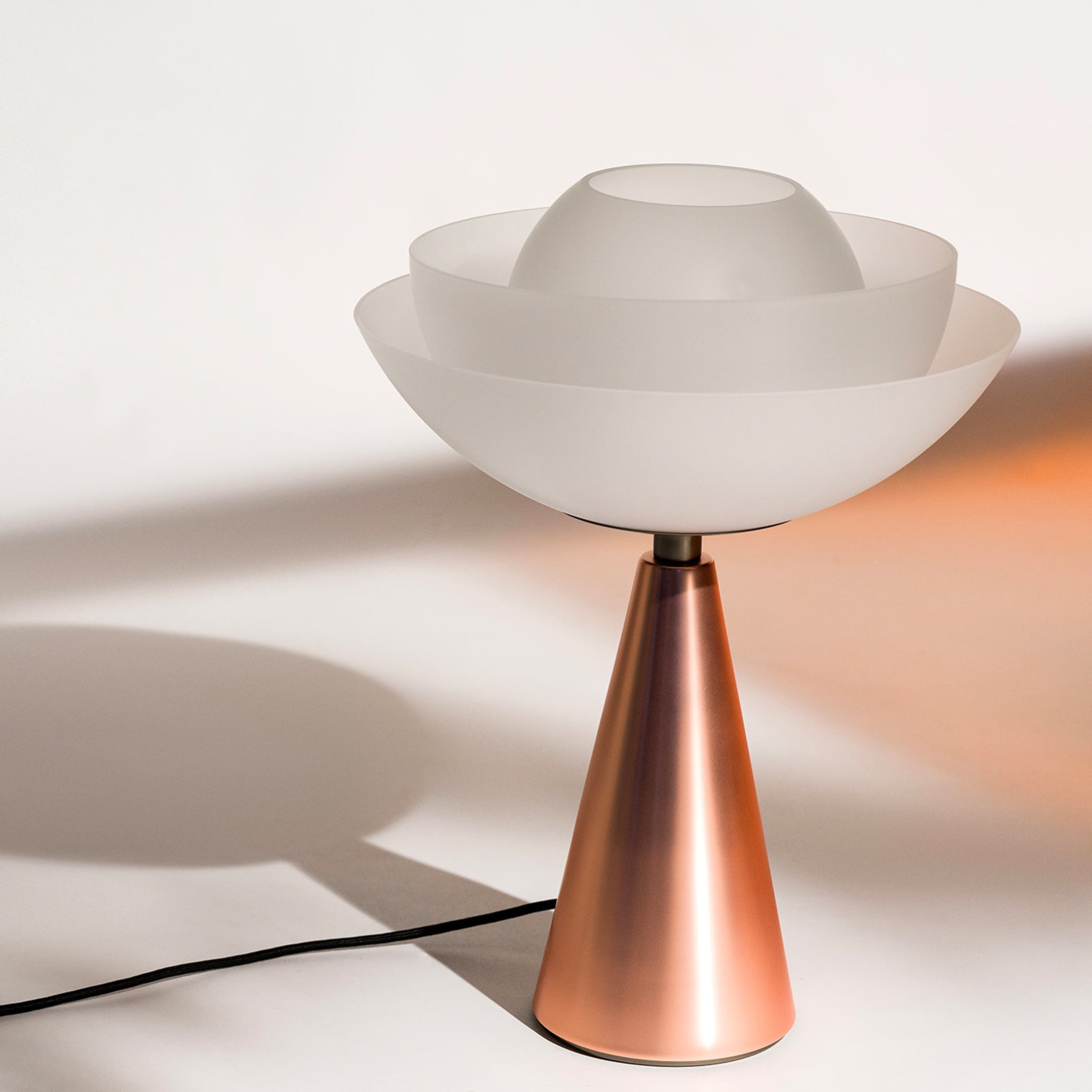 Lotus Metal Table Lamp - Alternative view 2