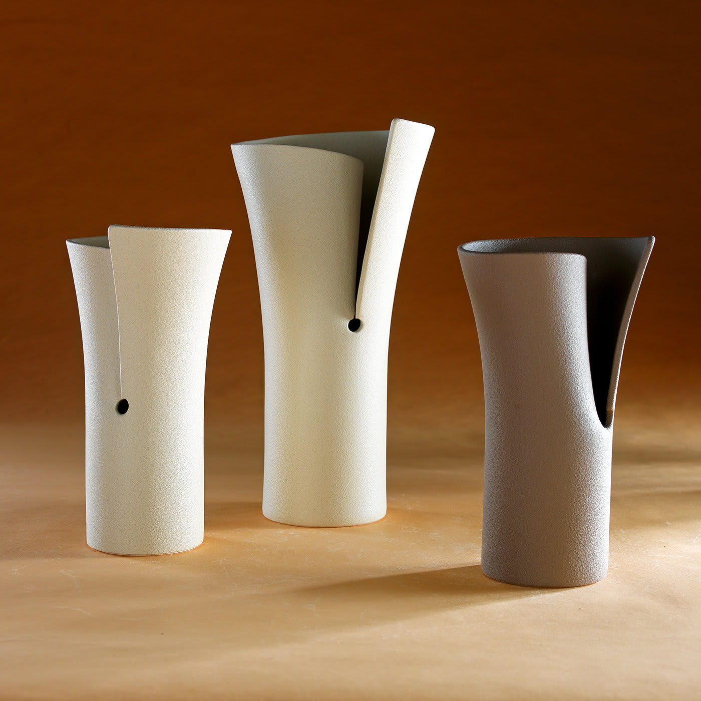Beige Vase by Flavio Cavalli - Lineasette