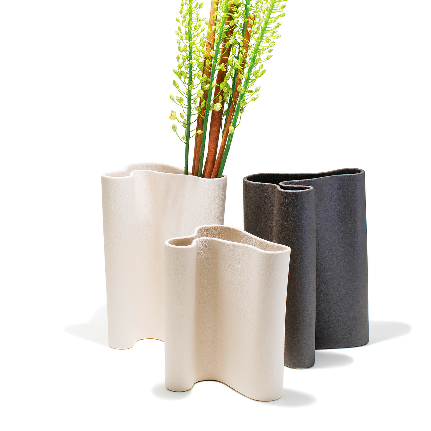 Curved Beige Vase by Flavio Cavalli - Lineasette