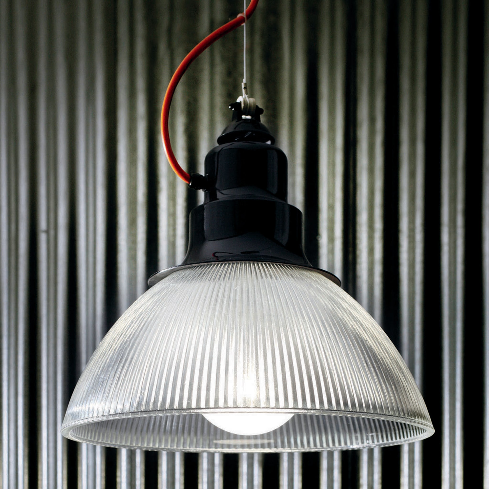 Berlino Black Pendant Lamp by Franco Zavarise - Alternative view 1