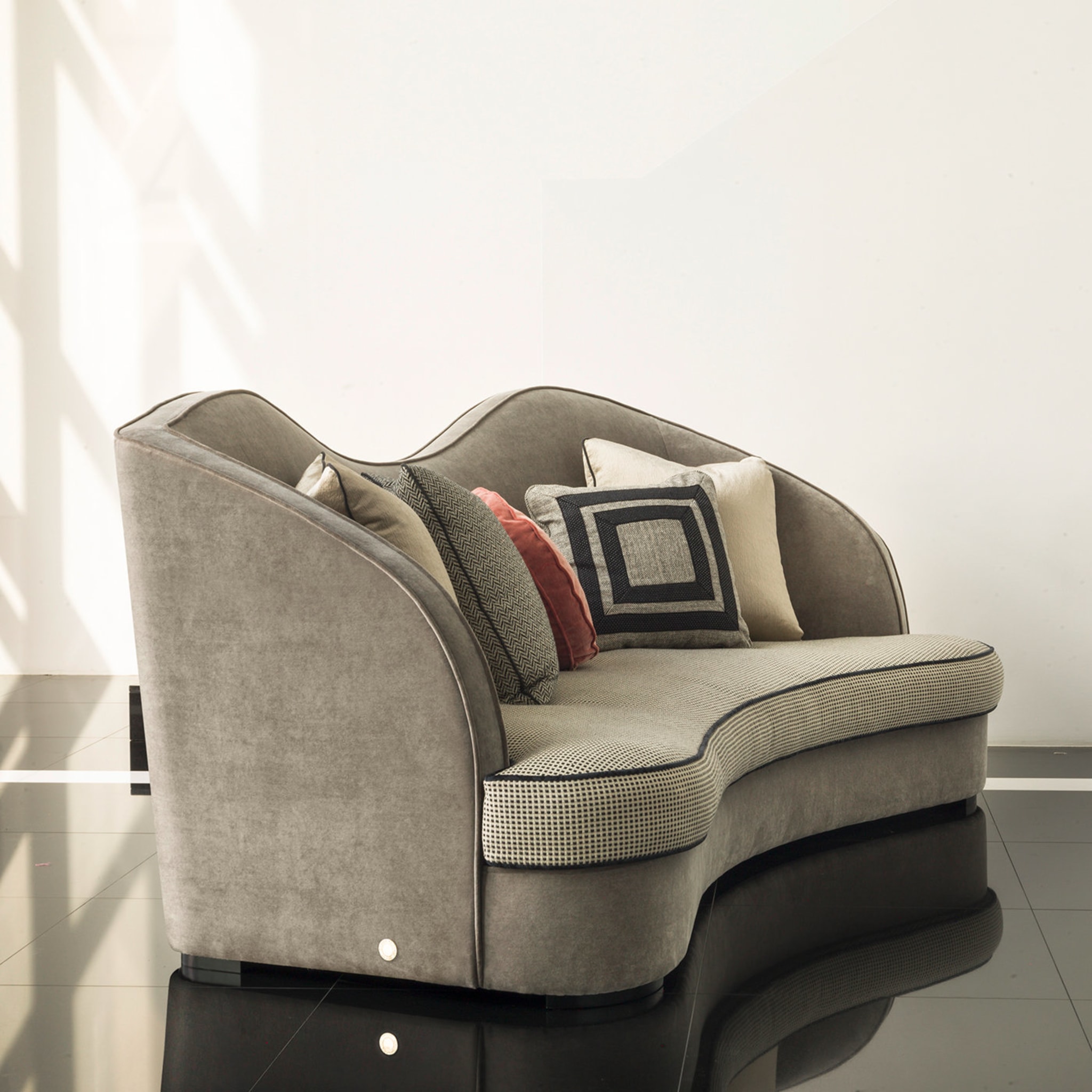 Gianni 3-Seat Sofa - Alternative view 1