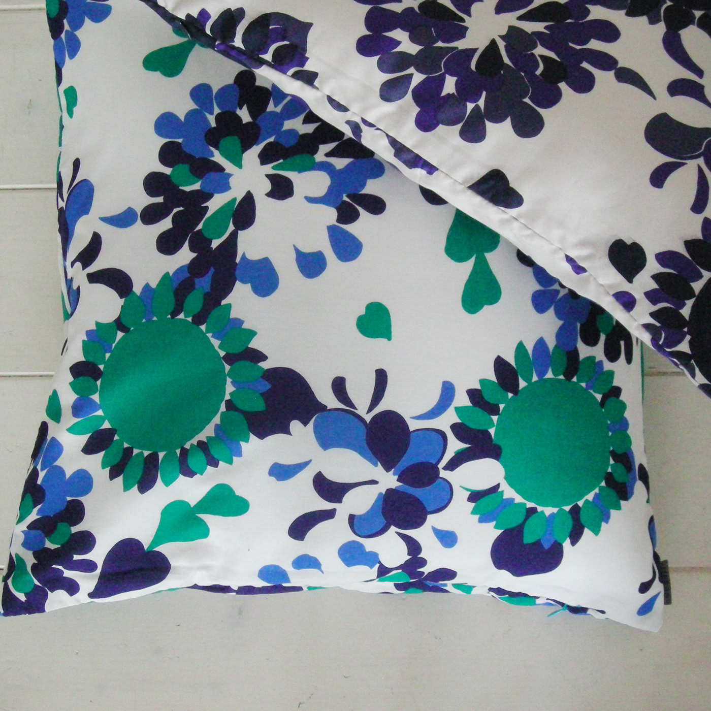 Abstract Flowers in Green and Blue Cushion - Desartcasa