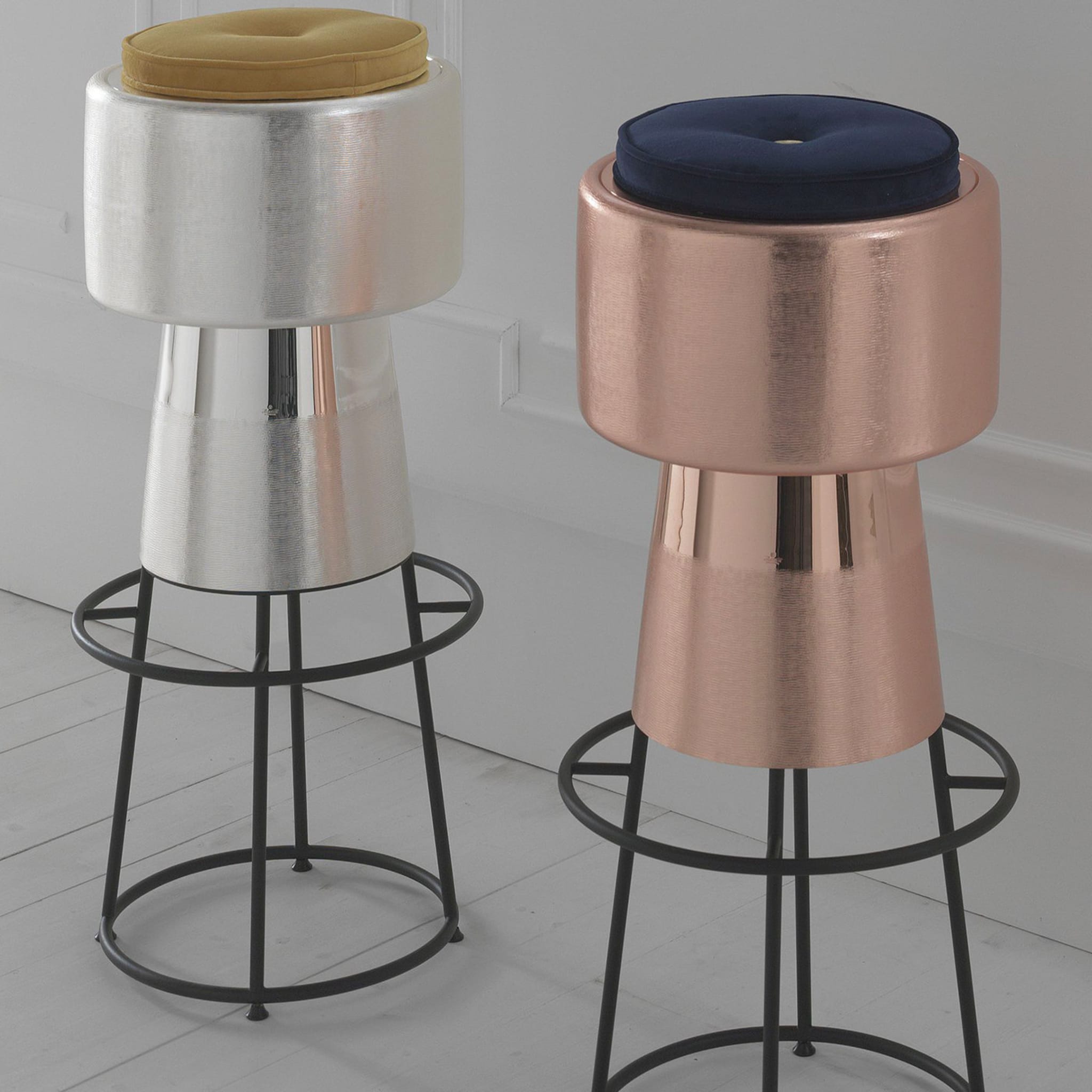 Tappo Silver Bar Stool by NOOII - Alternative view 1