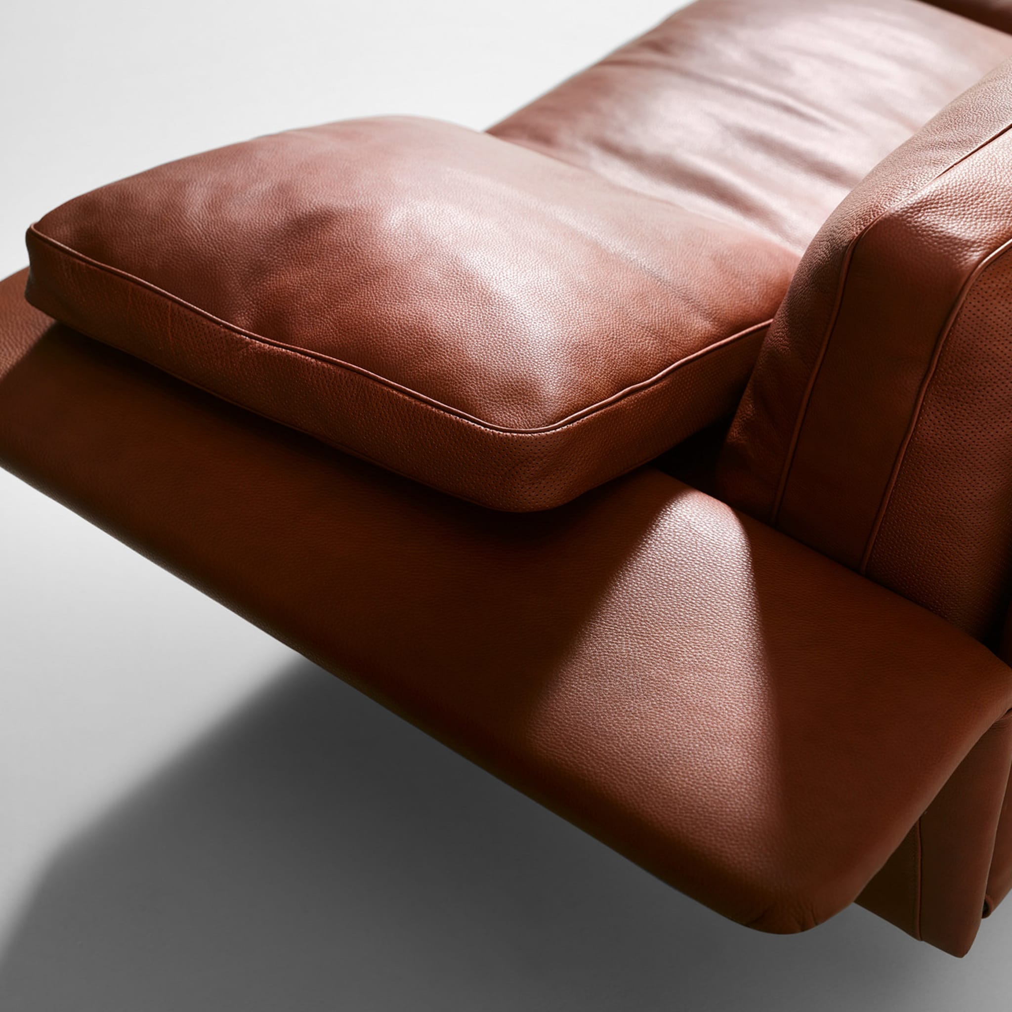 Alato Brown Leather Sofa - Alternative view 4