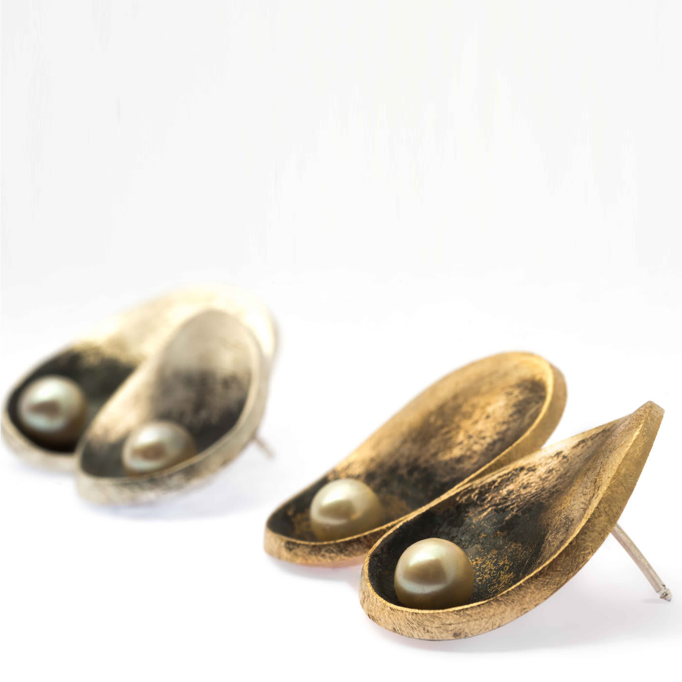 Conchiglia Bronze and Pearl Earrings - Maria Paola Barrotta