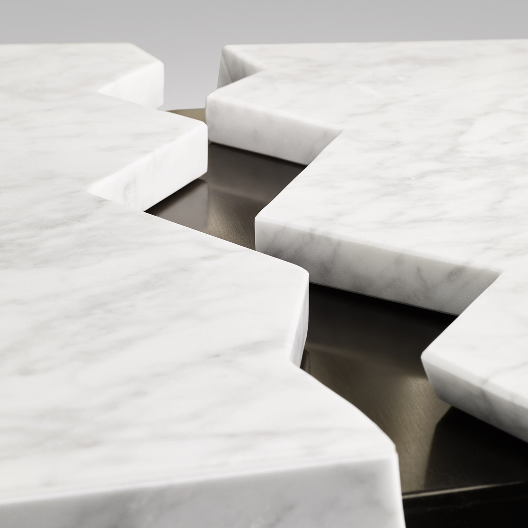 Crepa Coffee Table in White Carrara Marble - Alternative view 2