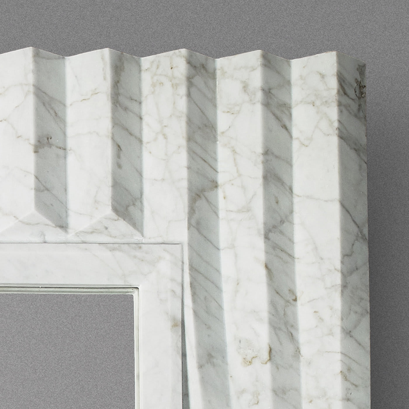 Evoluzione Sculptural Mirror in Carrara Marble - Atelier Terrai