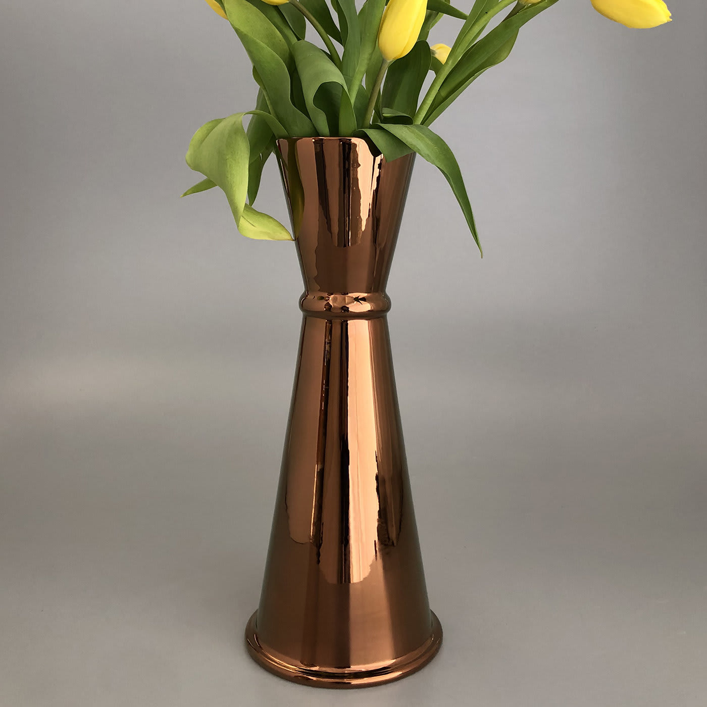 Ginza Jigger BronzeTerracotta Flower Vase - Tuttoattaccato