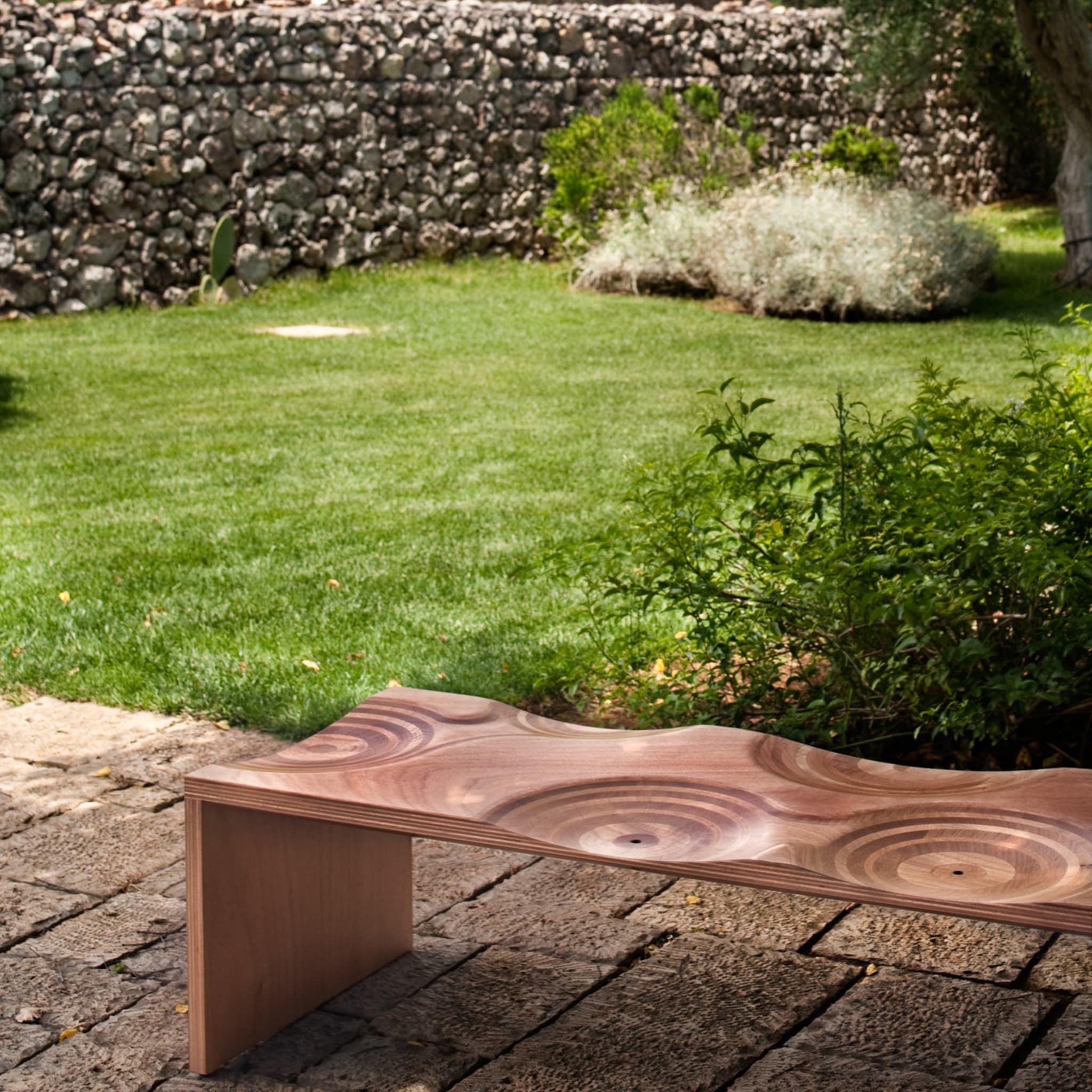 Ripples Outdoor Bench by Toyo Ito - Alternative view 4
