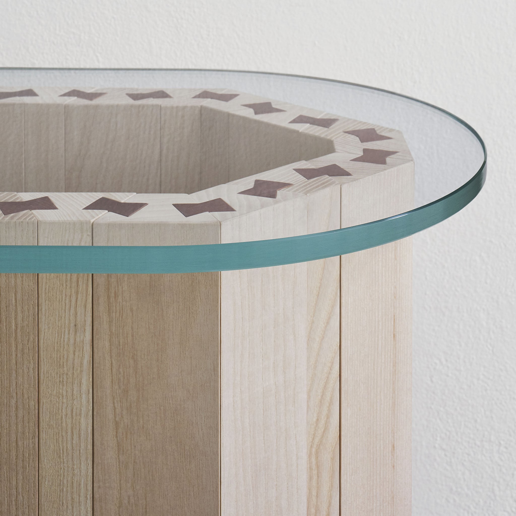 Swallow Coffee Table by Francesco Citterio - Alternative view 1
