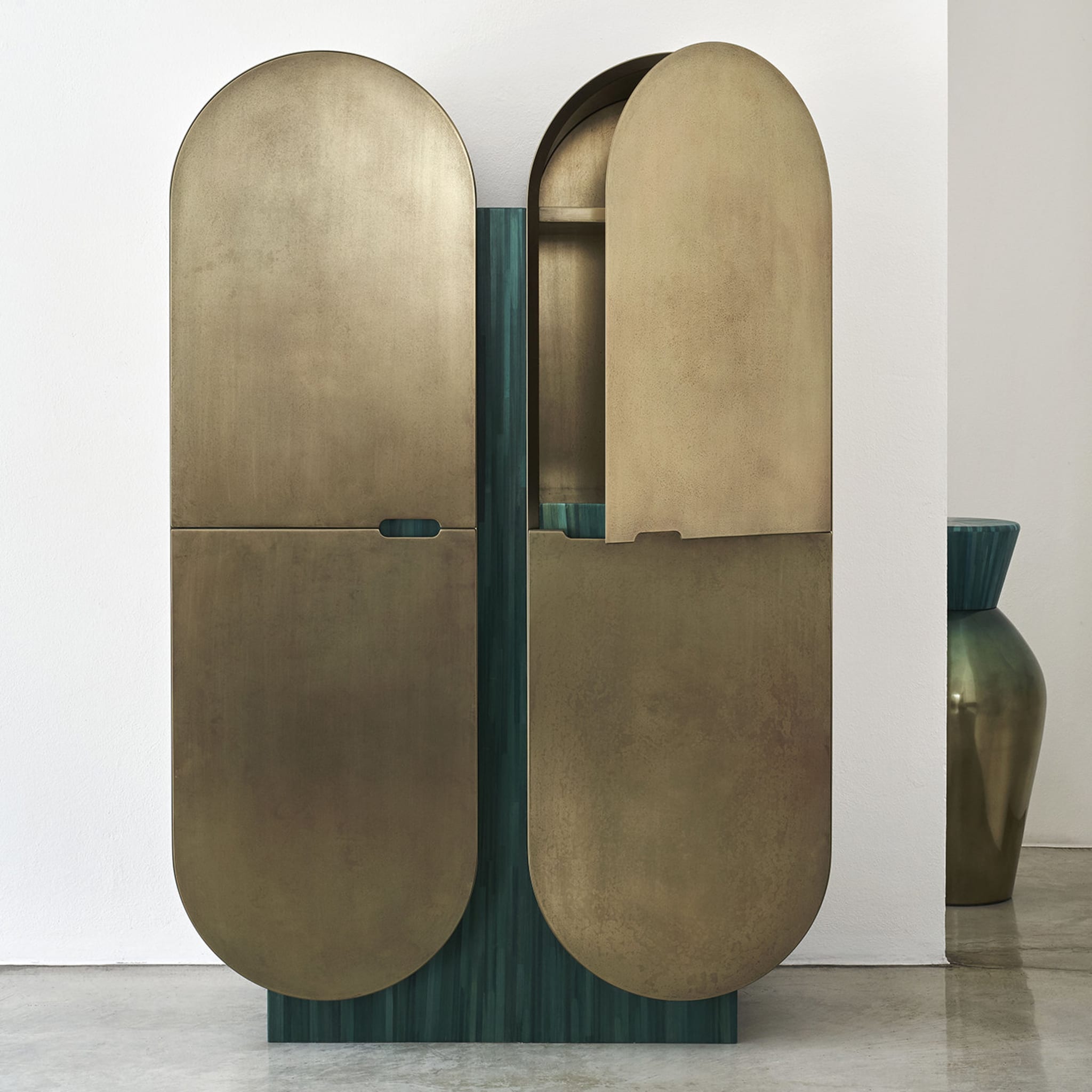 Capsule Cabinet by Luca Barengo - Alternative view 2