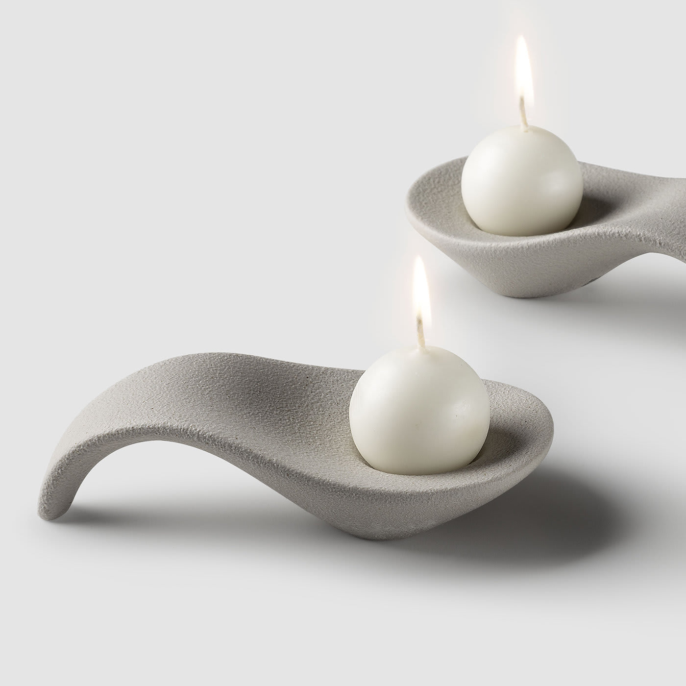 Set of 4 Gray Oval Candle Holders - Lineasette