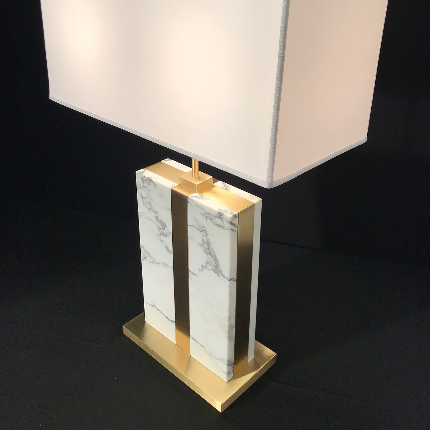 Brera Carrara Marble Table Lamp with Ivory Parchment Shade - Laiton Milano