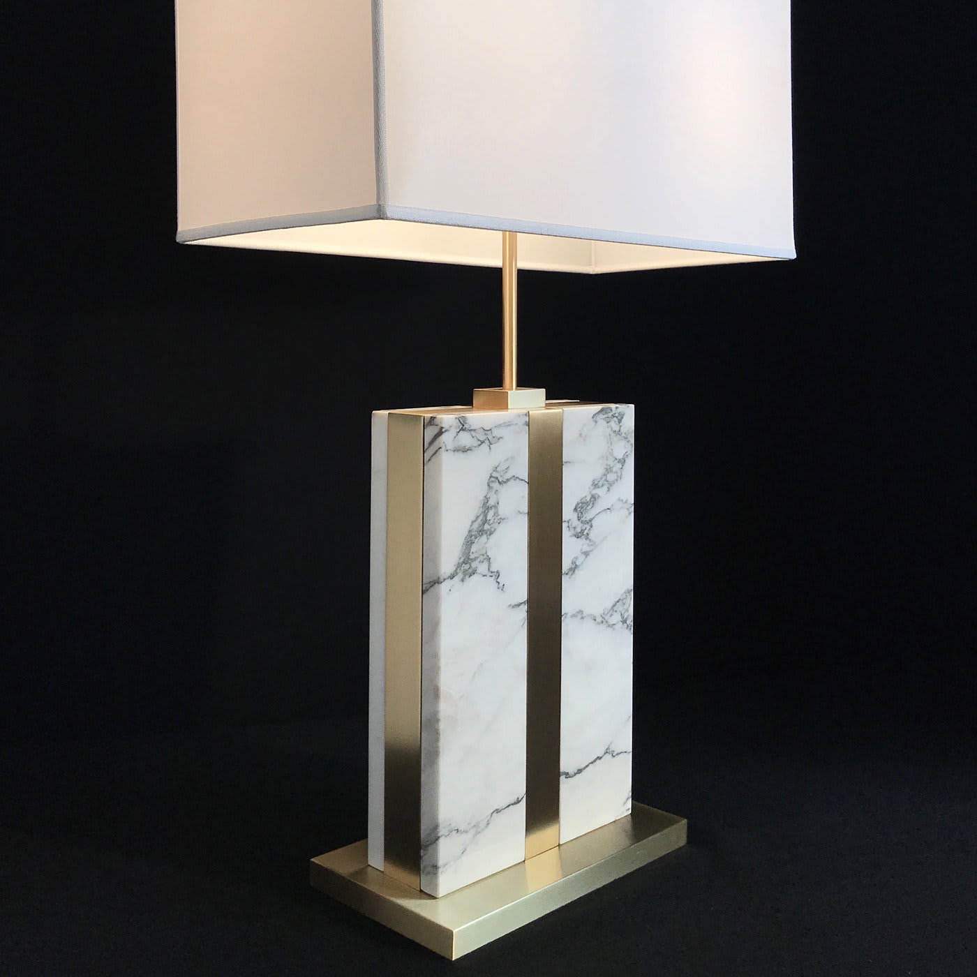 Brera Carrara Marble Table Lamp with Ivory Parchment Shade - Laiton Milano