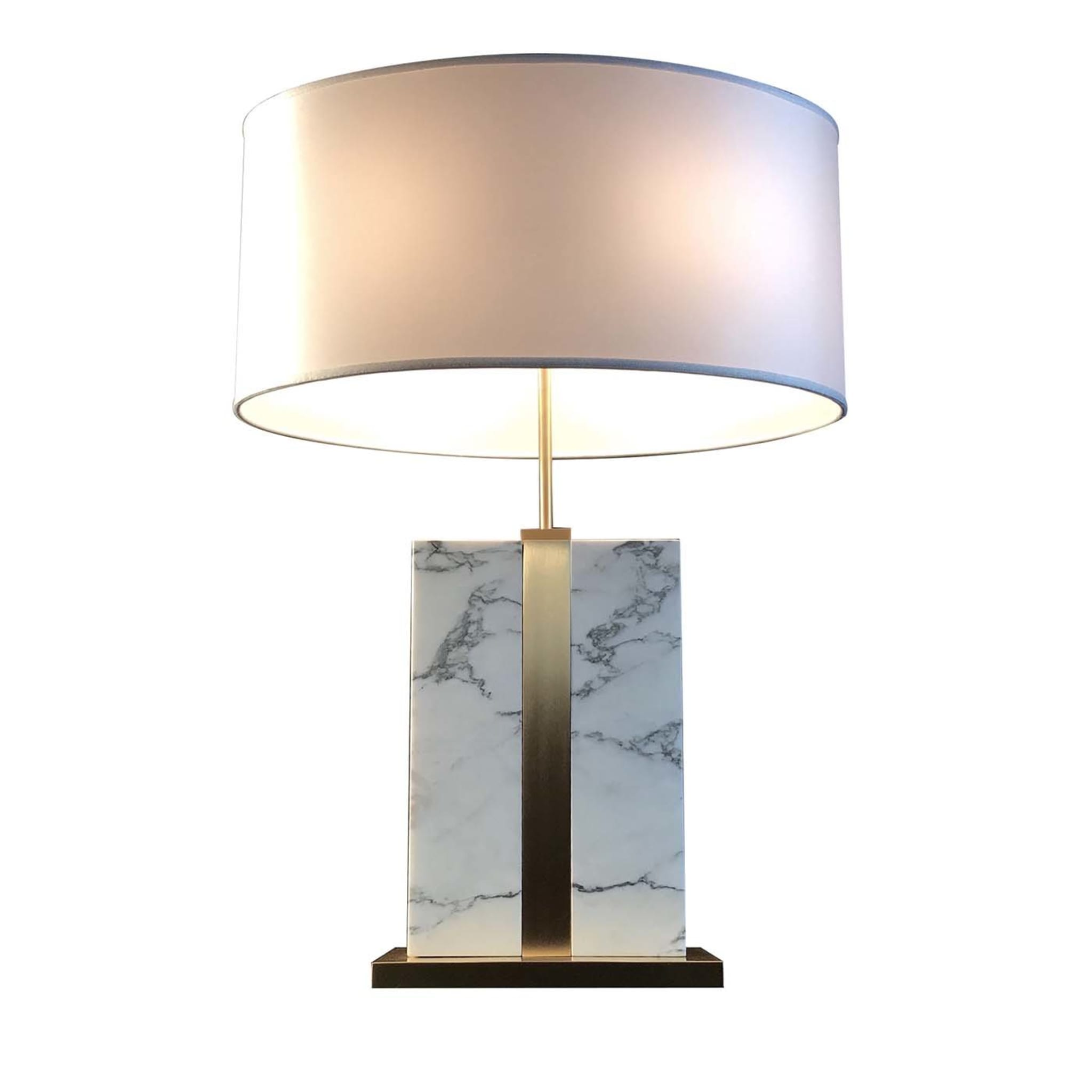 Lámpara de mesa de mármol de Carrara de Brera con pantalla de seda marfil - Vista principal