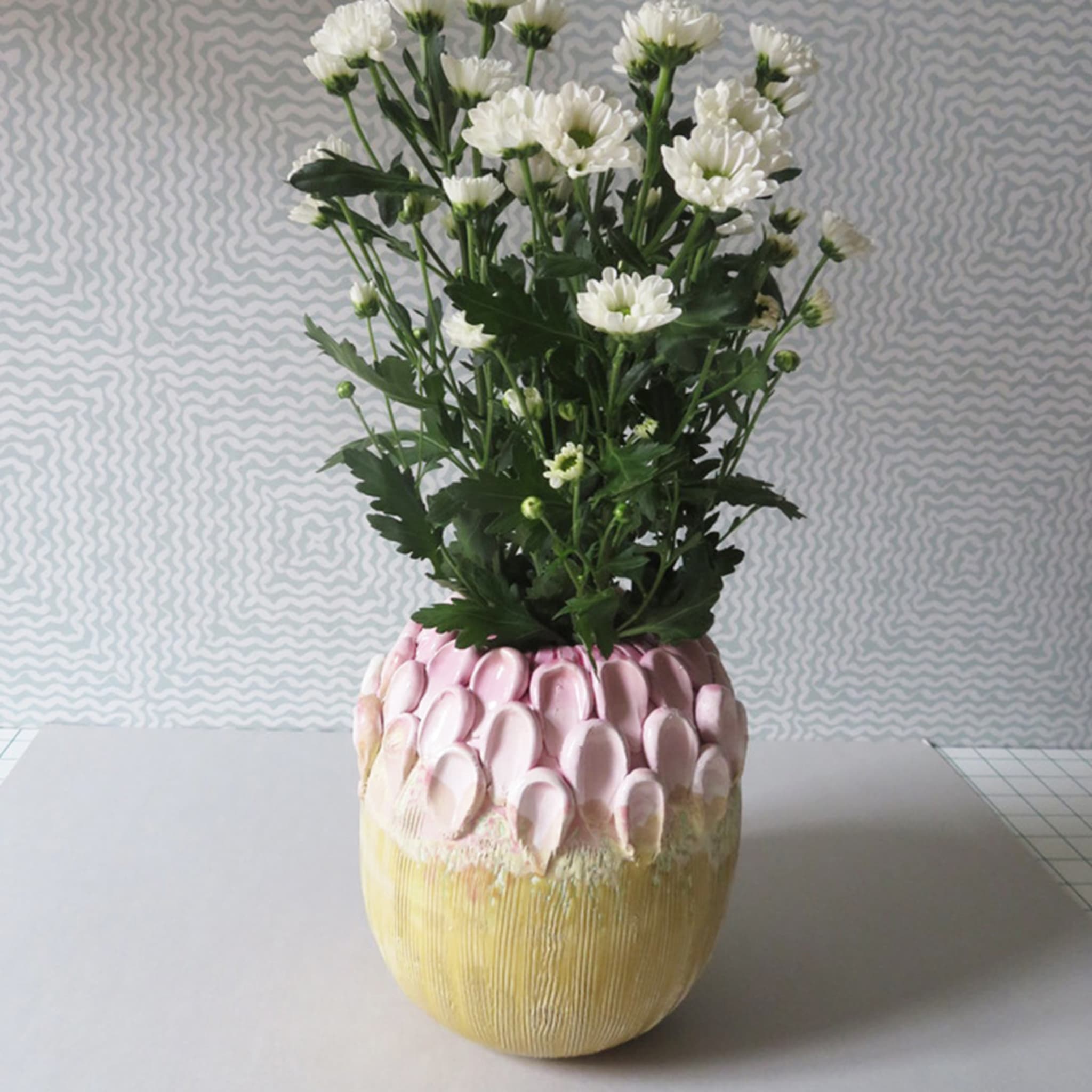 Big Thistle Flower Vase - Alternative view 2