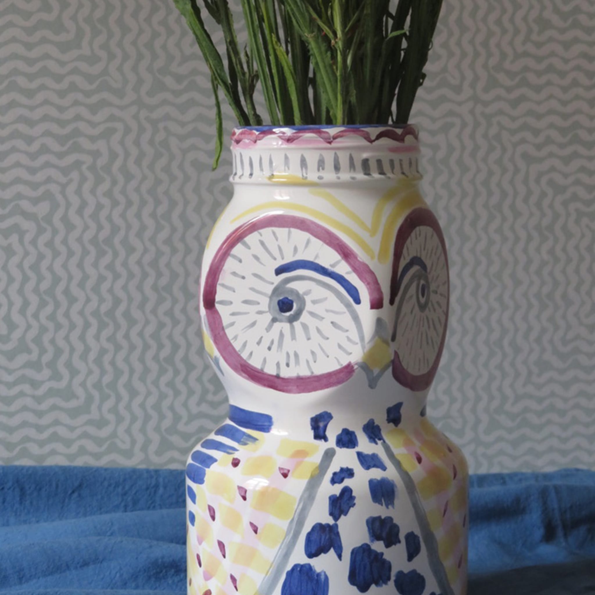Owl Vase with Cool Colors - Alternative view 4