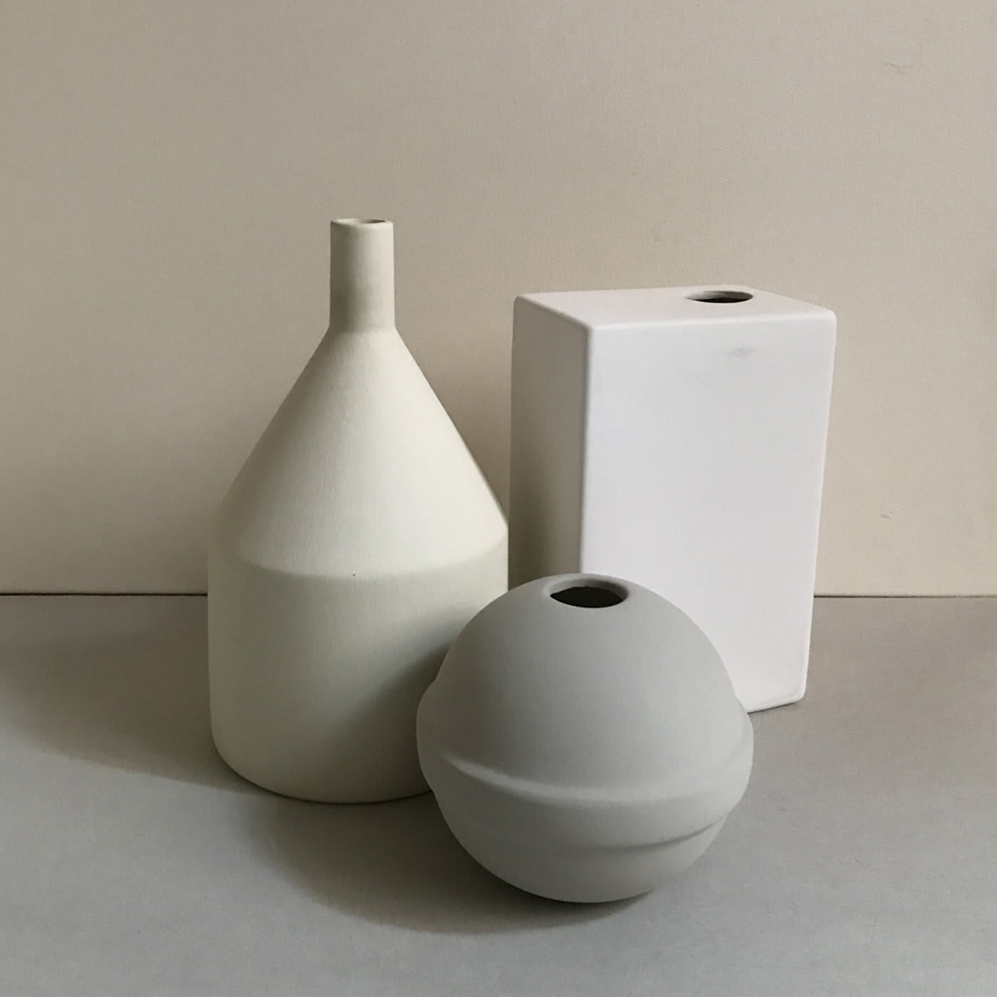 Natura Morta 3-Vase set #3 - Le Morandine by Sonia Pedrazzini