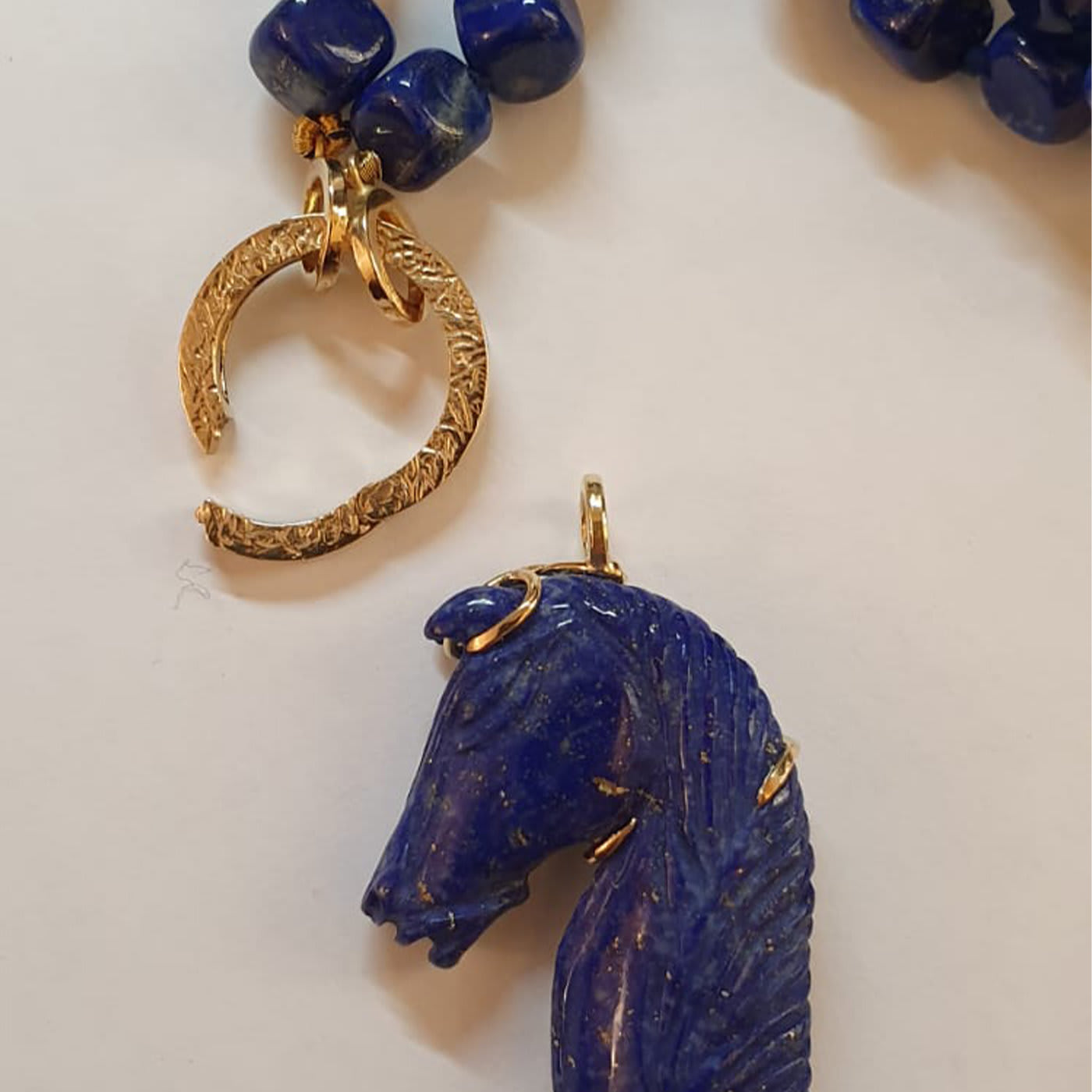 Blue Horse Necklace - Oreria