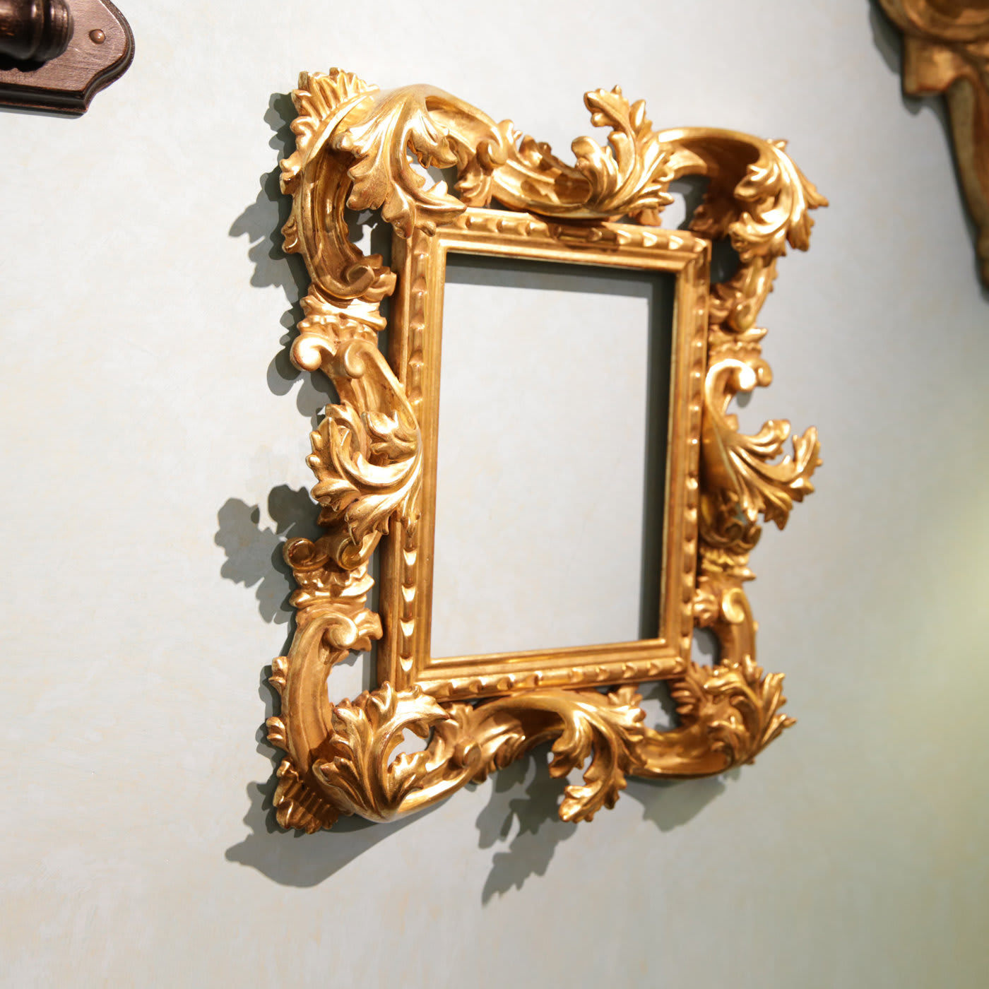 Cornice Specchiera Carved Wall Mirror - Castorina