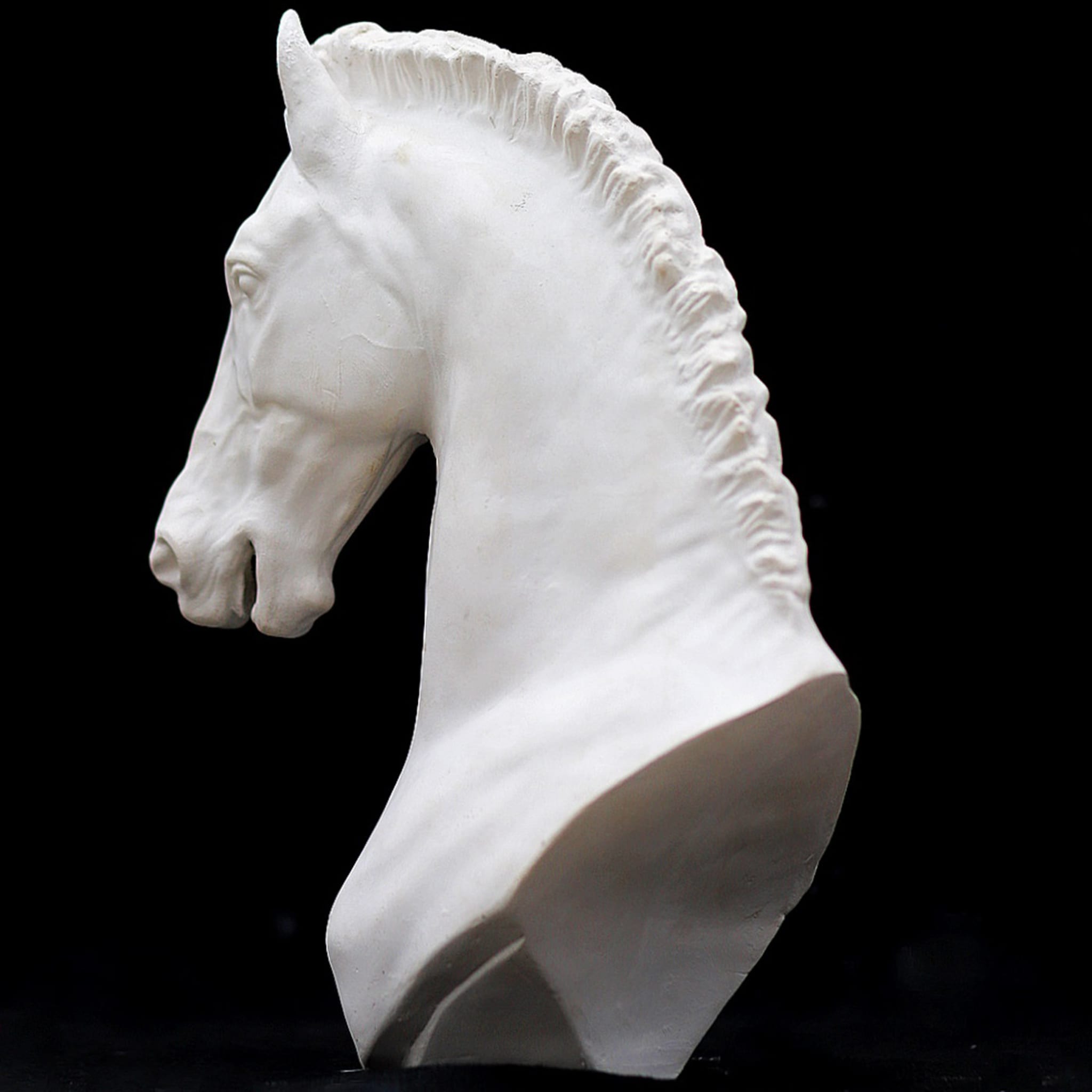 Sculpture de tête de cheval - Vue alternative 3