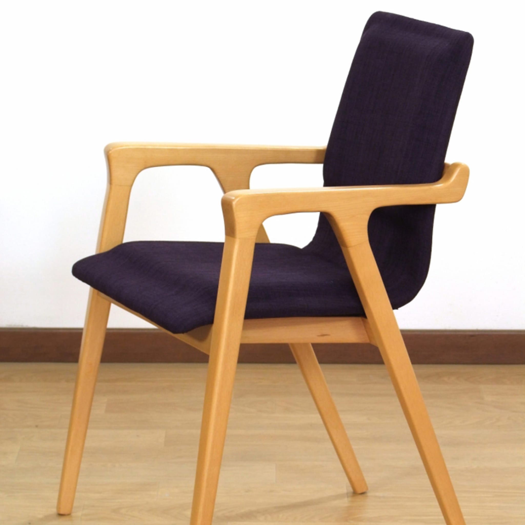 Axa Purple Chair by Giacomo Cattani - Alternative view 1